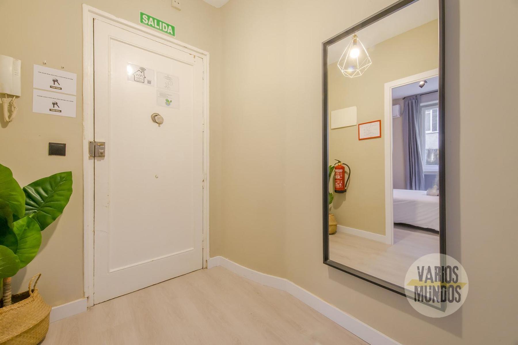 Centrico Apt En La Calle Toledo 77 Apartamento