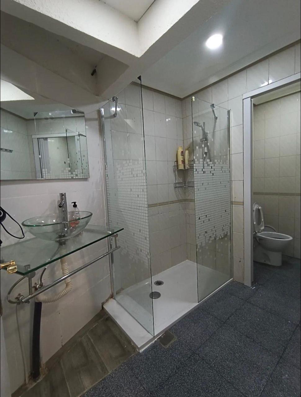 Parsa Residencial House Pensión