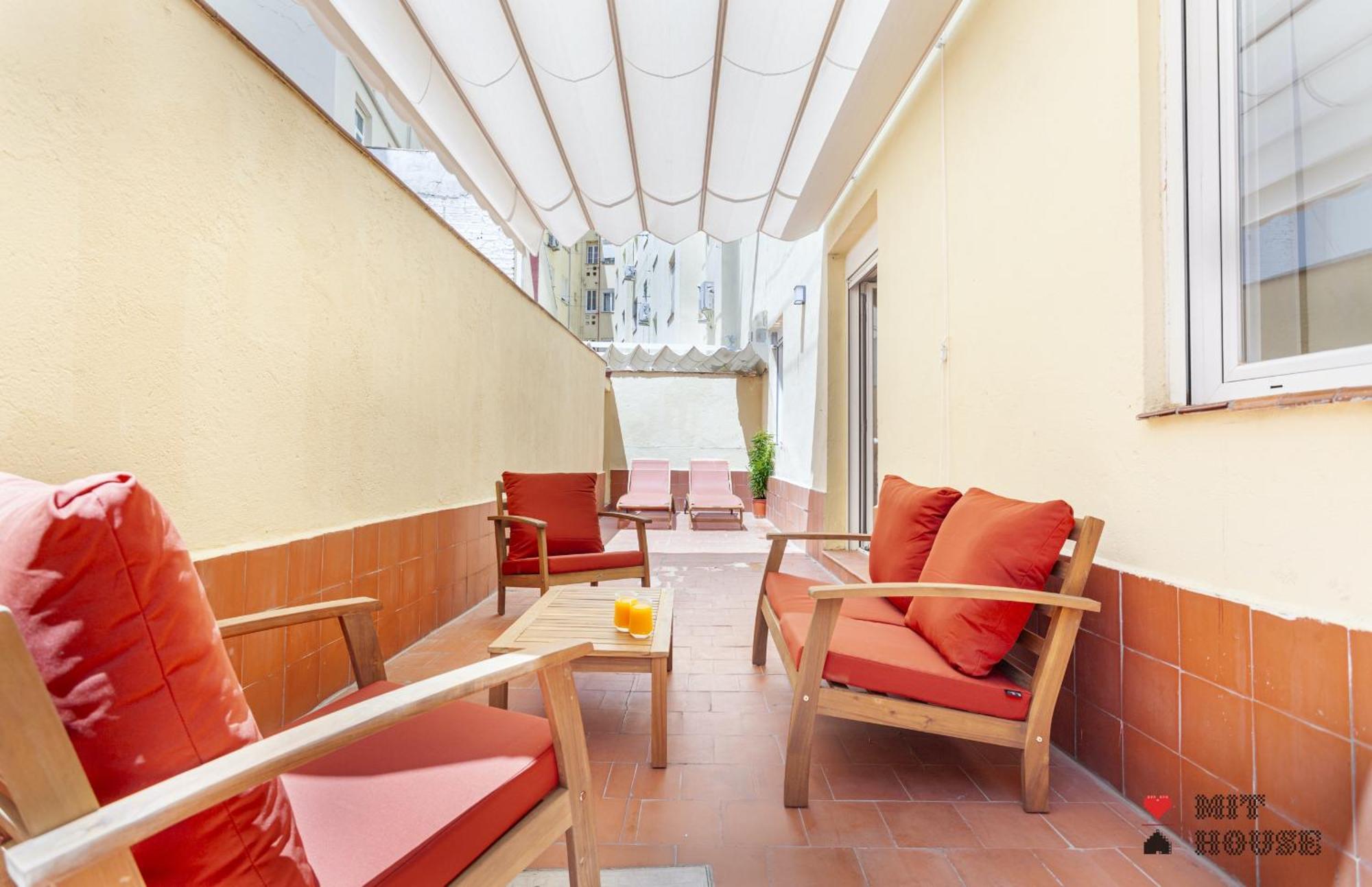 Mit House Latina En Apartamento *