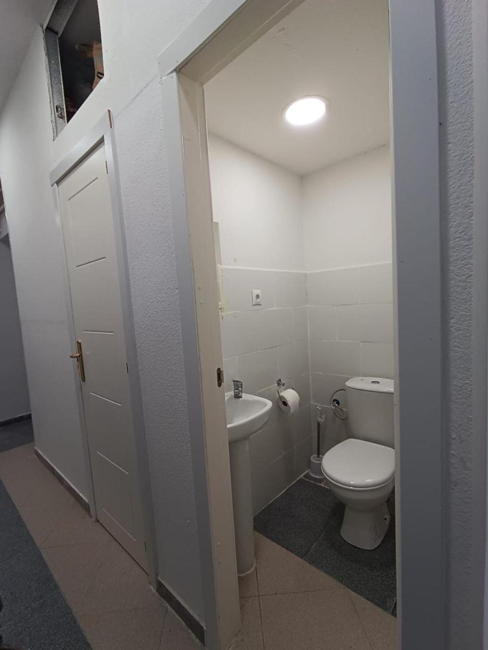 Parsa Residencial House *