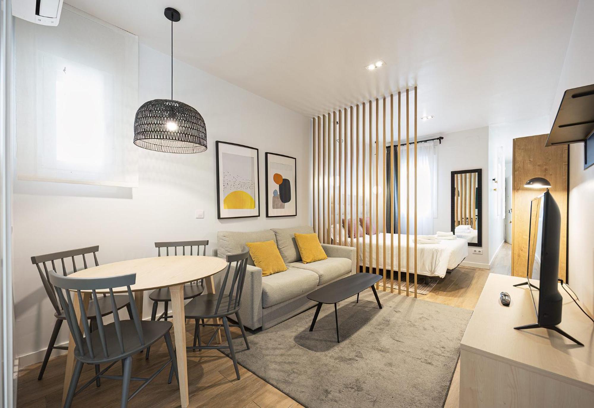 Aparthotel Smartr Atocha Reina Sofia *