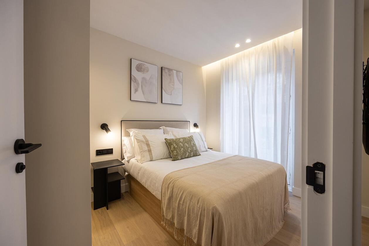 Gran Via Xv Calle De Conchas 4br 4bh Appartamento