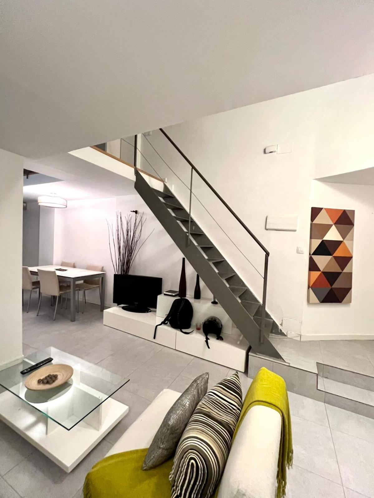 Excelente Loft En Trafalgar Apartamento