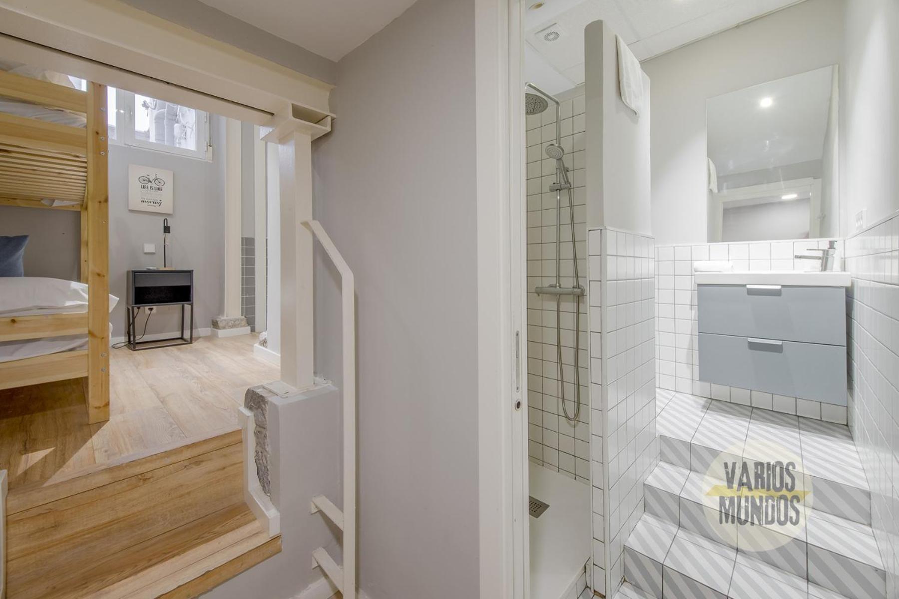 Modern 7pax En Chamberi-ponzano Appartement