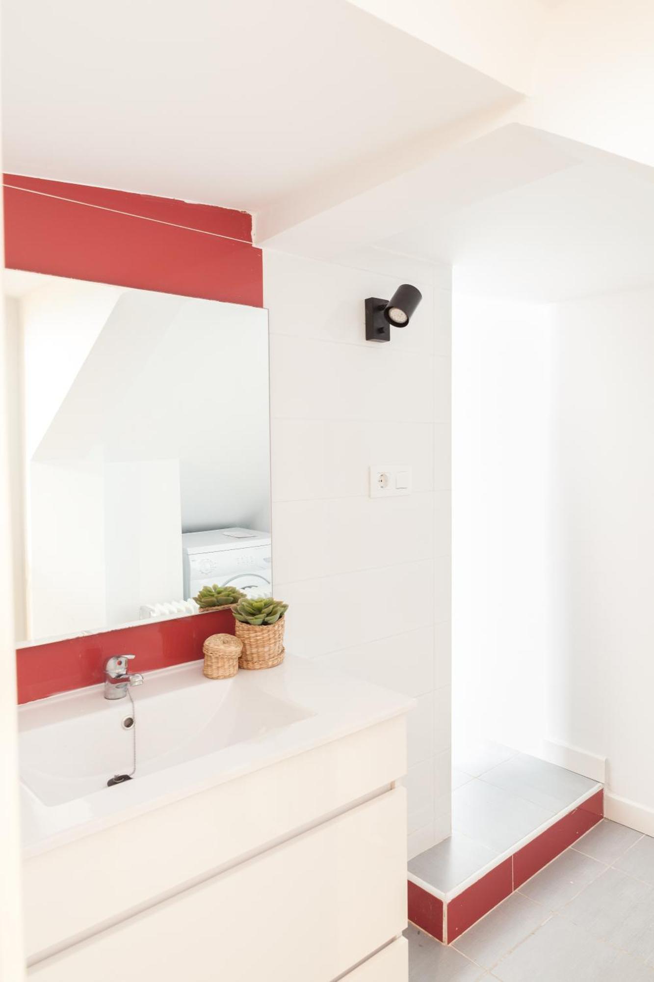 Juan De Olias, Tranquilo Duplex En Zona Santiago Bernabeu-estrecho Apartment Madrid