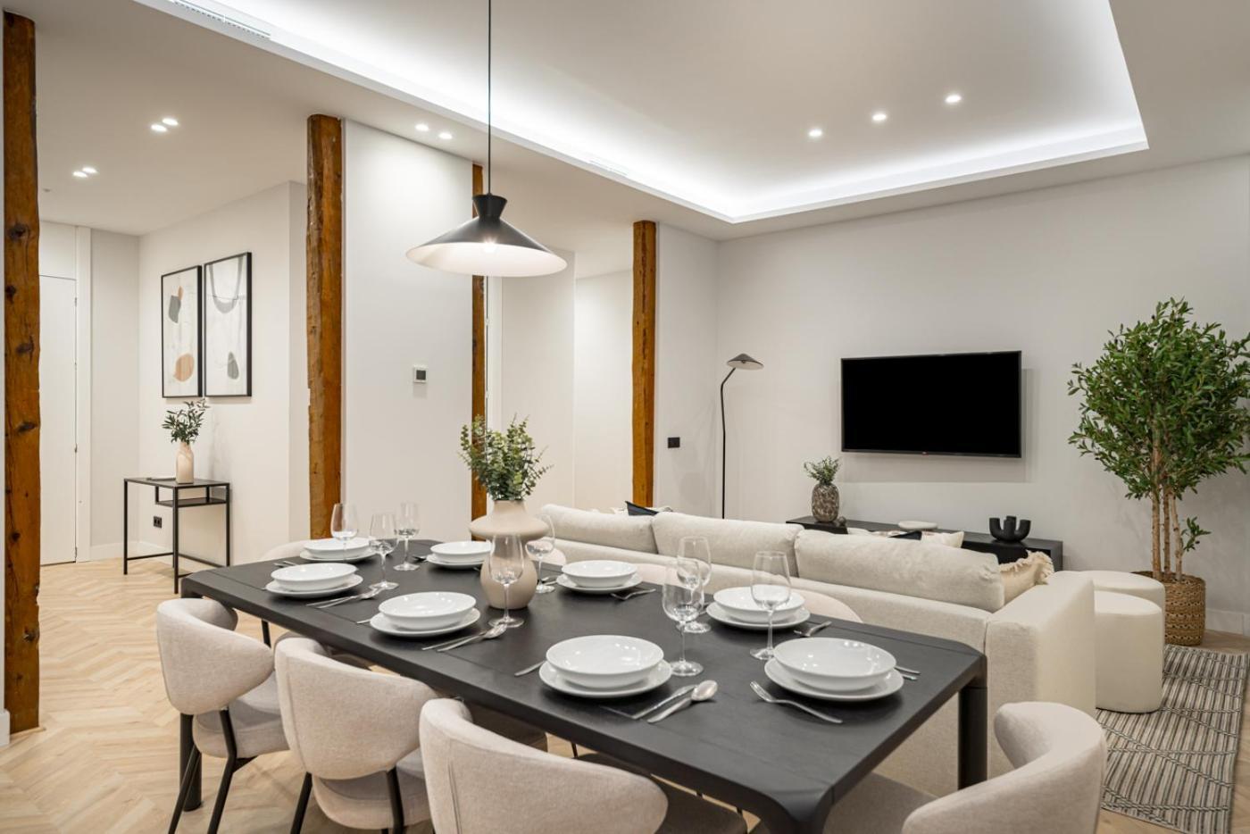 Centro Xx Calle Montera 5br 6bh Appartement