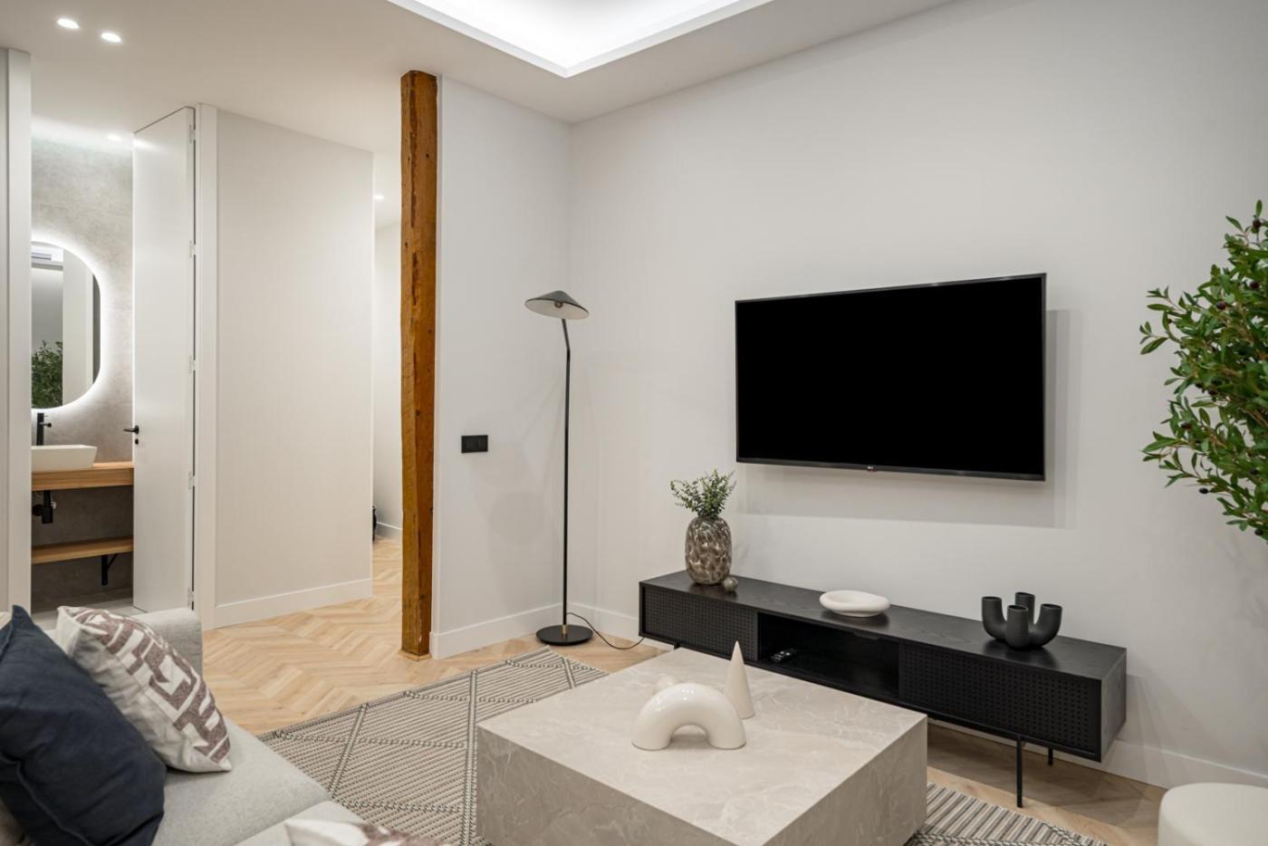 Centro Xx Calle Montera 5br 6bh Appartement