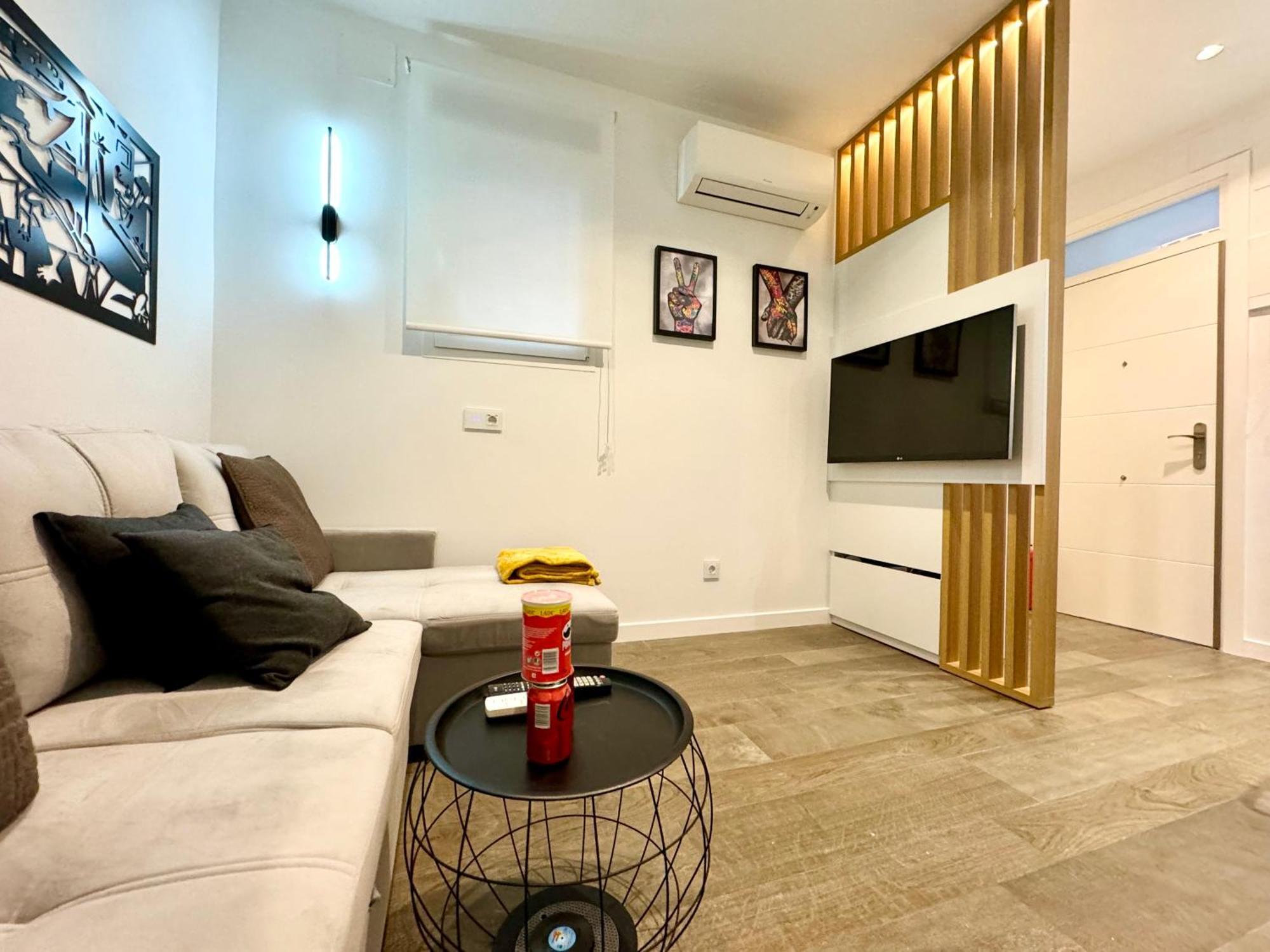Luxury Flat Center & Parking Free Non Touristic Madrid