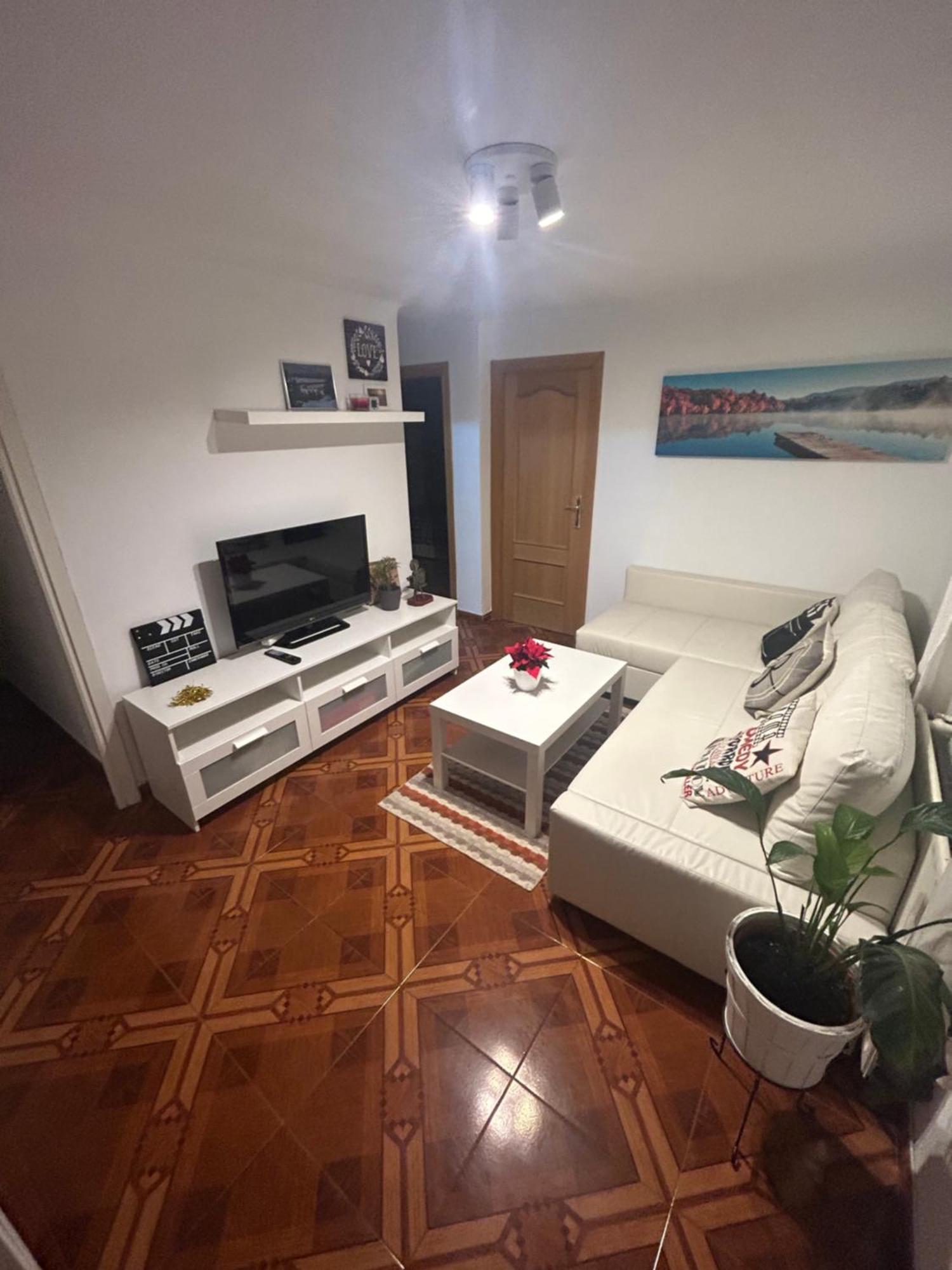 Privada En Piso Compartido *