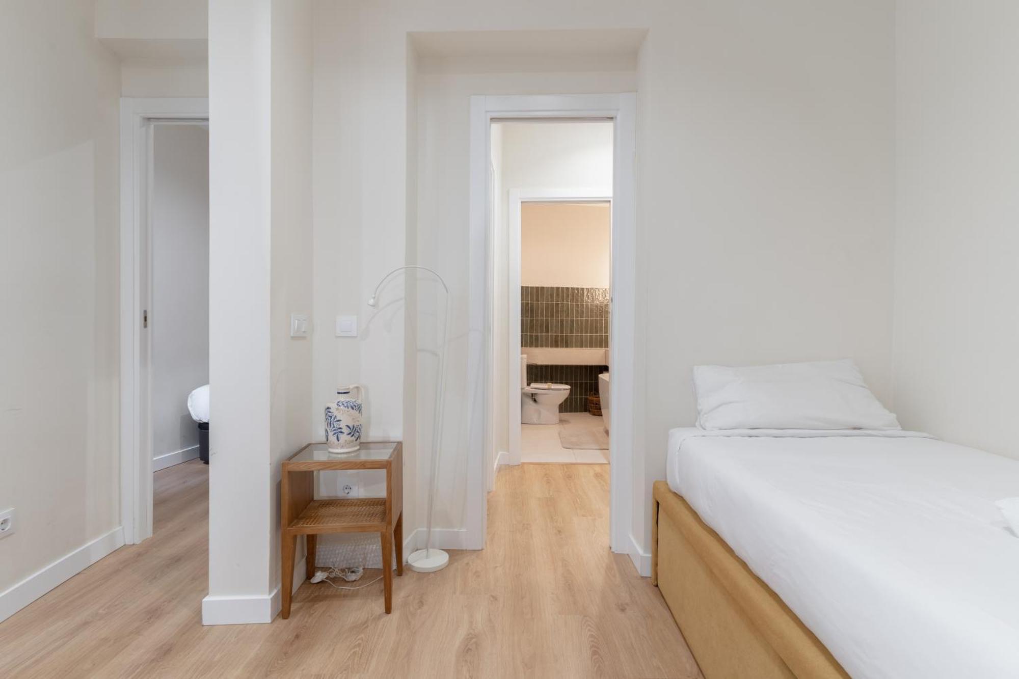 Centric- 1bd 1bth Furnished - Chueca * Madri