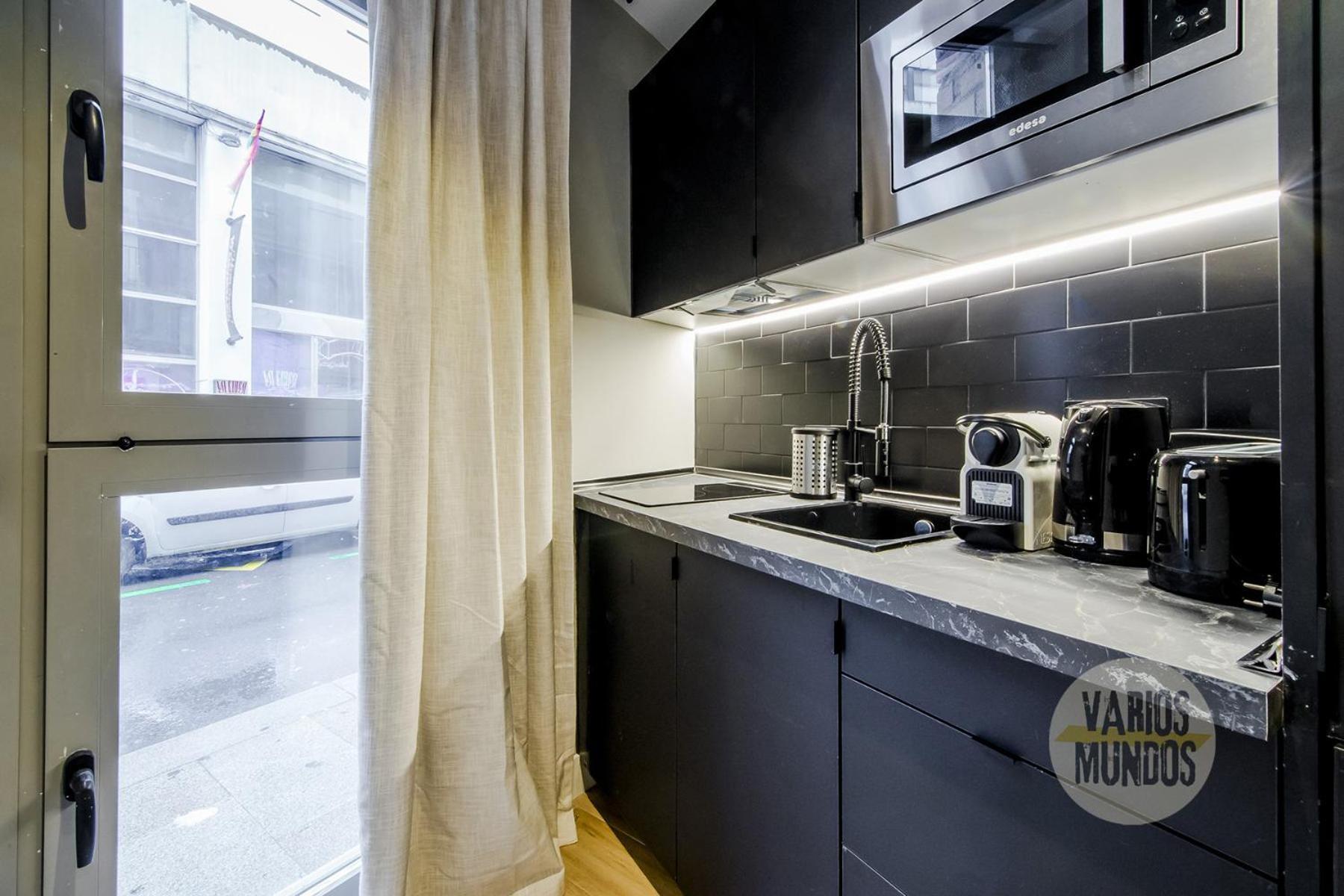 Centrico And New Bajo 10pax En Gran Via Apartamento *