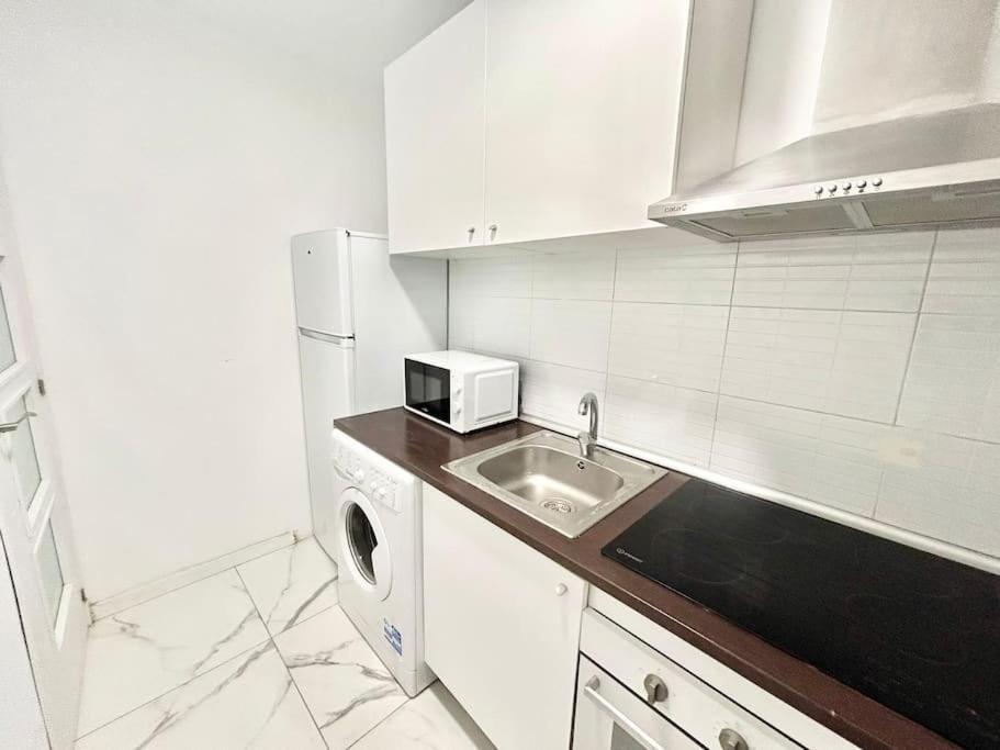 Centro Legazpi 1 Apartment