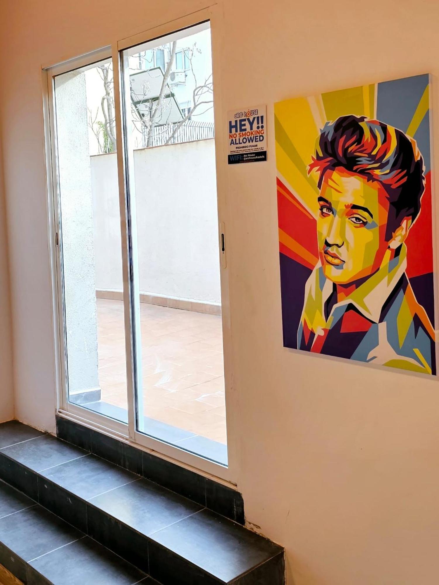 Arc House Pop Art Albergue *