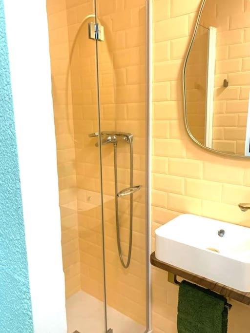 Exclusivo Y Acogedor Piso Con Encanto En Plaza Chueca, Con Aire Acondicionado Y Calefaccion Appartement Madrid