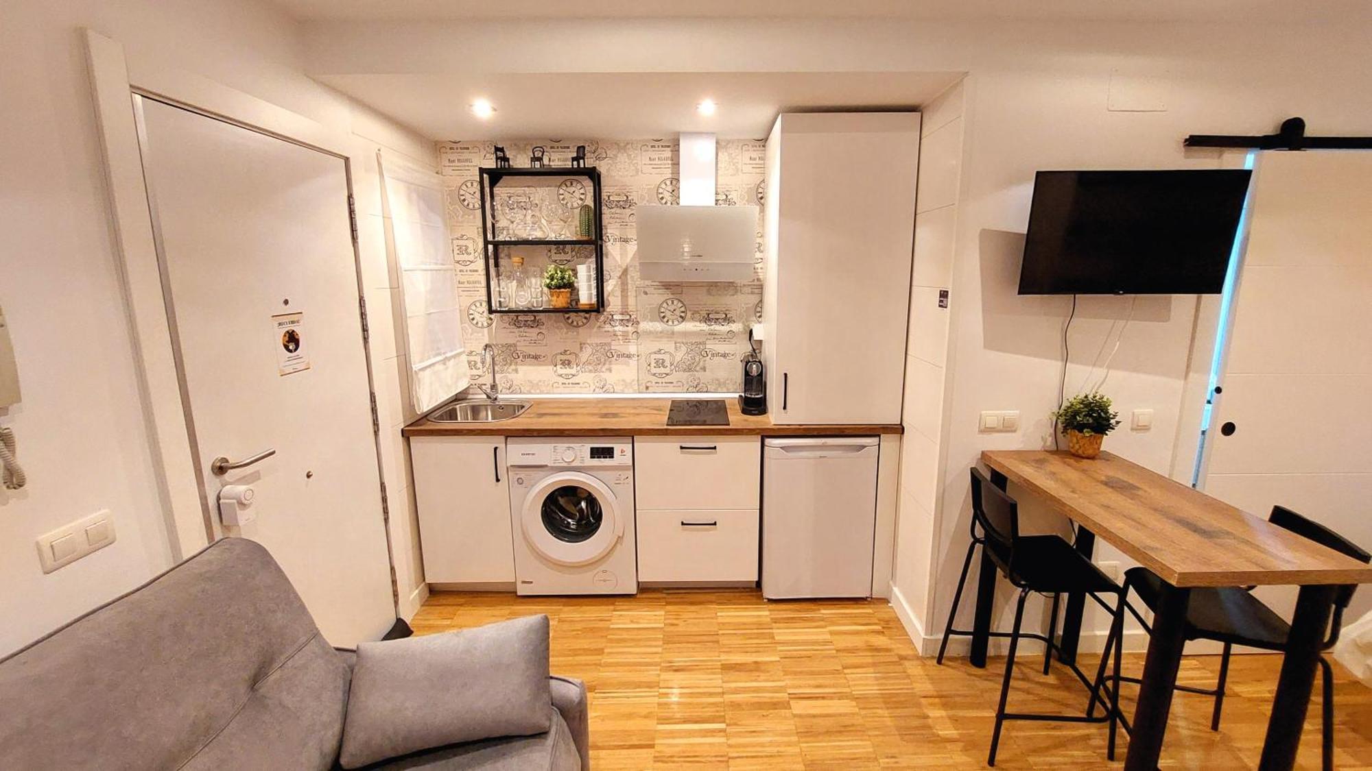 Acogedor Estudio En Delicias By Bebalmy * Madrid