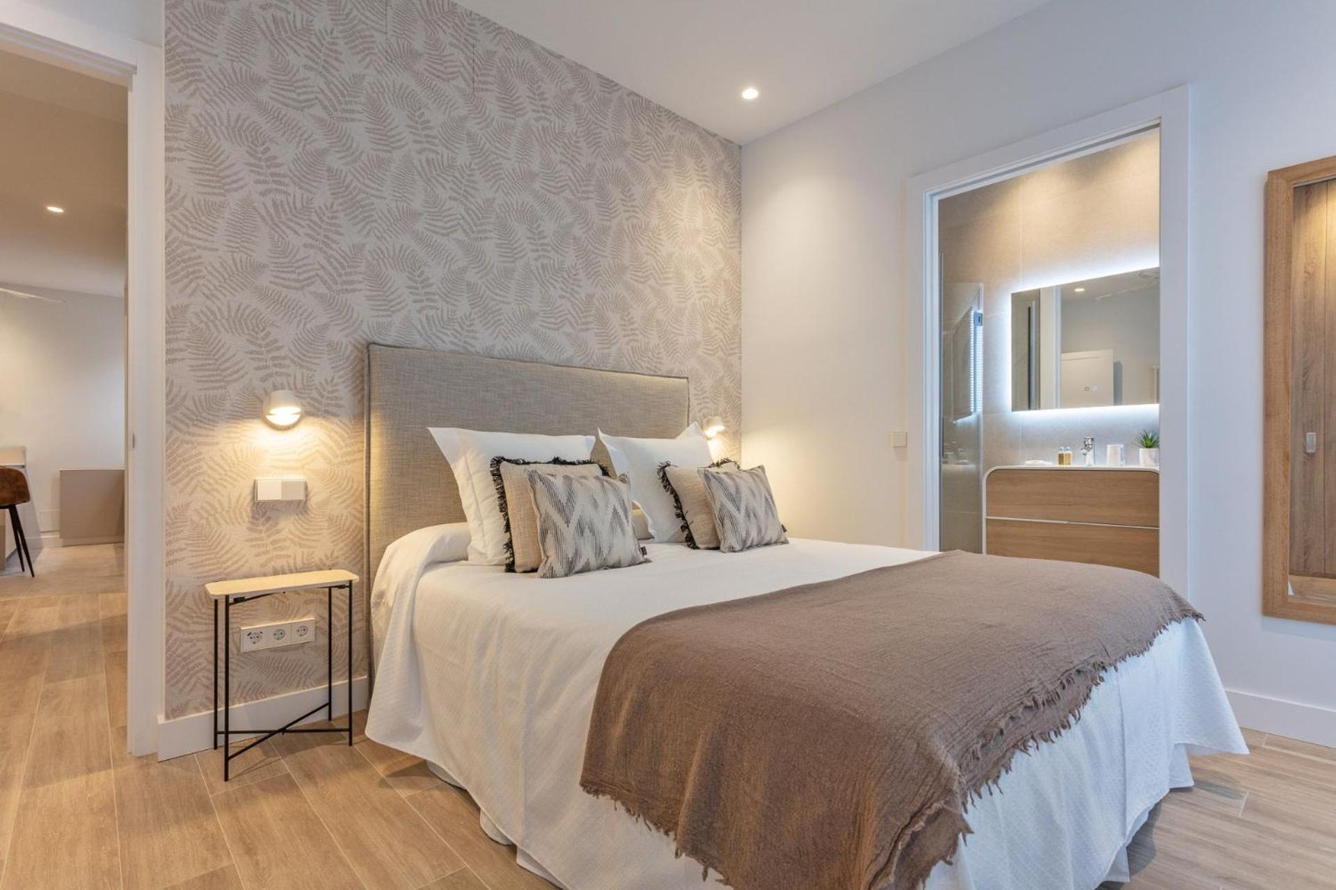 Spacious 2-bedroom In Steps Away From Plaza Espana Conde Duque I Apartment Madrid