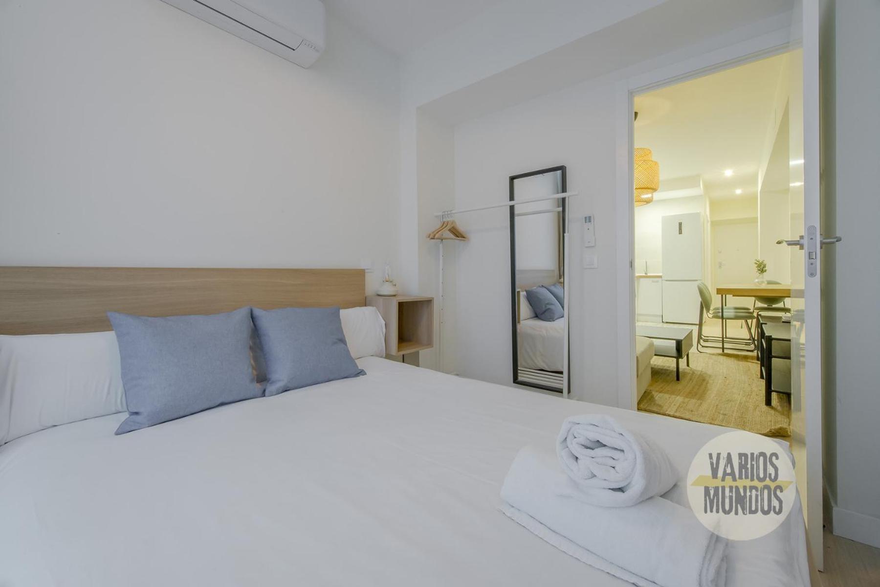 Cool 9pax En Plena Plaza De Chueca Appartamento