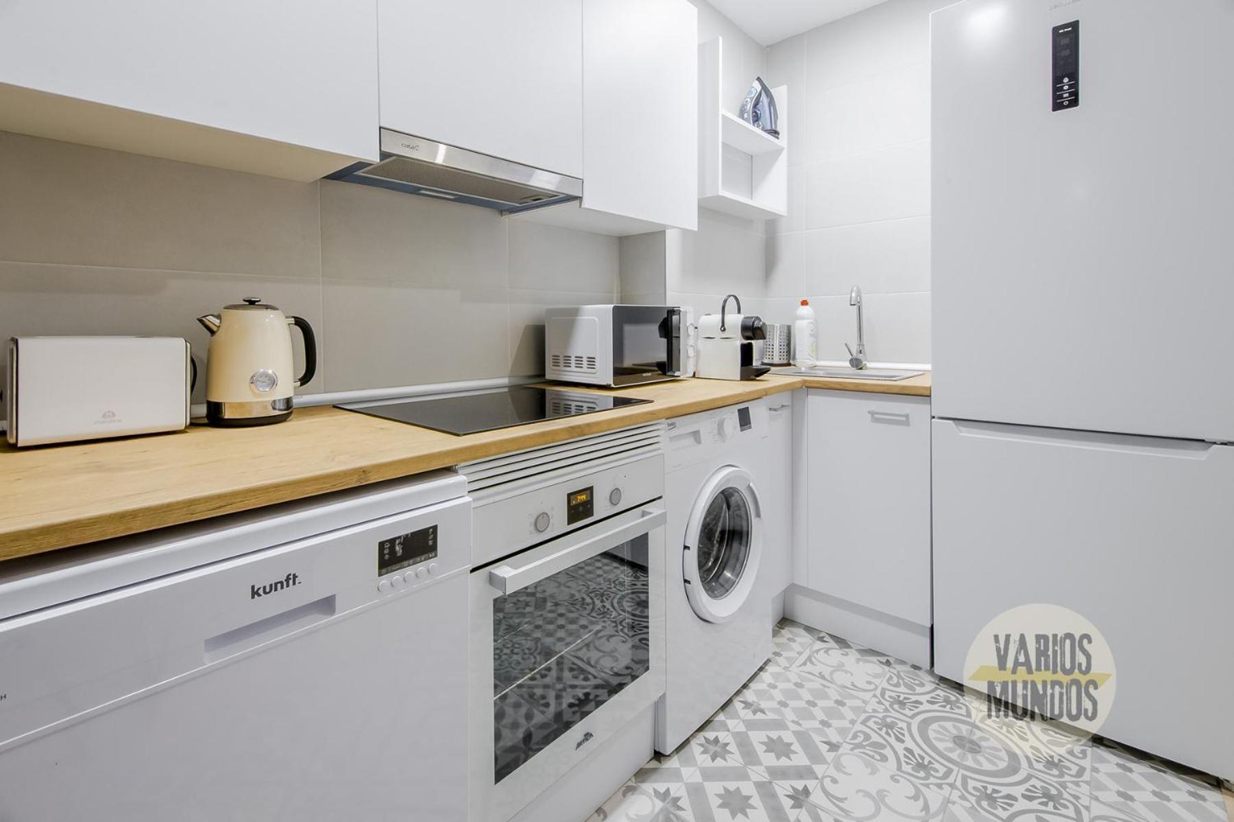 Cool 9pax En Plena Plaza De Chueca Appartamento *