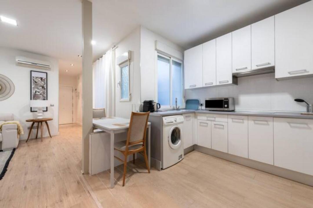 Modern, Cozy And Bright- 2bd 1bth- Tetuan * Madrid