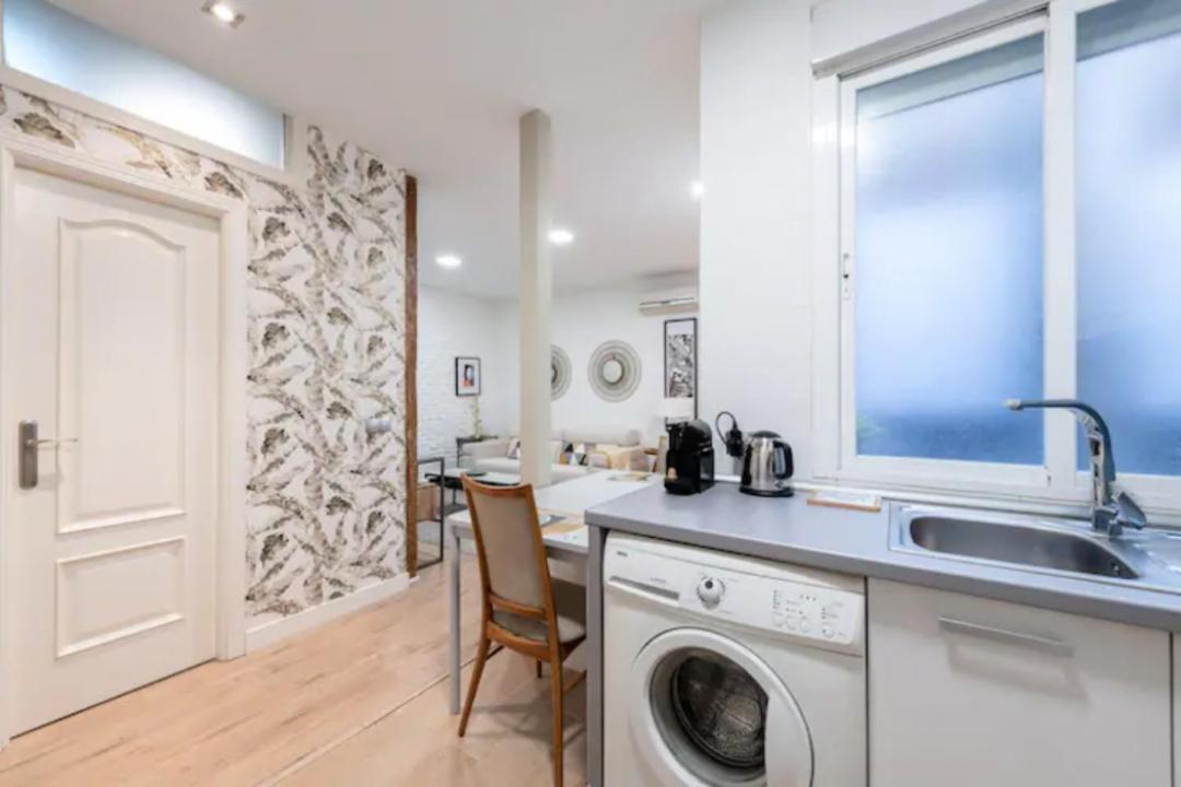 Modern, Cozy And Bright- 2bd 1bth- Tetuan Apartment