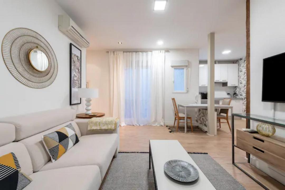 Apartment Modern, Cozy And Bright- 2bd 1bth- Tetuan Madrid