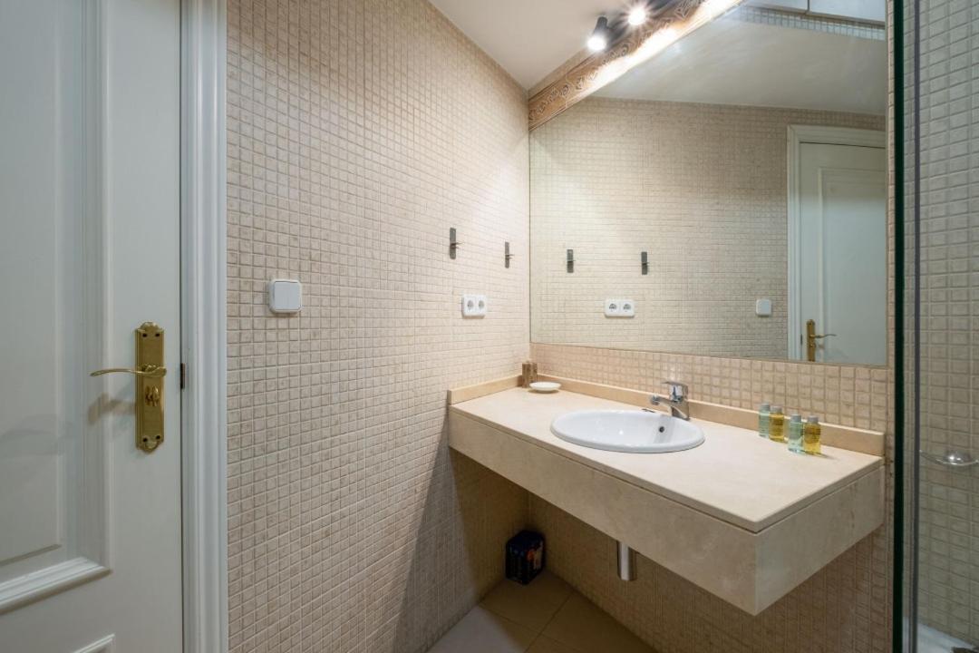 1 Bedroom 1 Bathroom Furnished - Sol - Bright Refurbished - Mintystay Apartamento