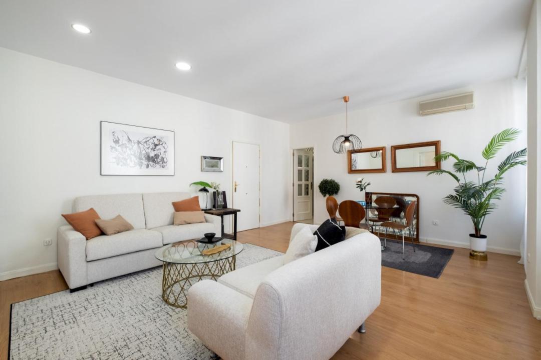 Apartamento 1 Bedroom 1 Bathroom Furnished - Sol - Bright Refurbished - Mintystay *