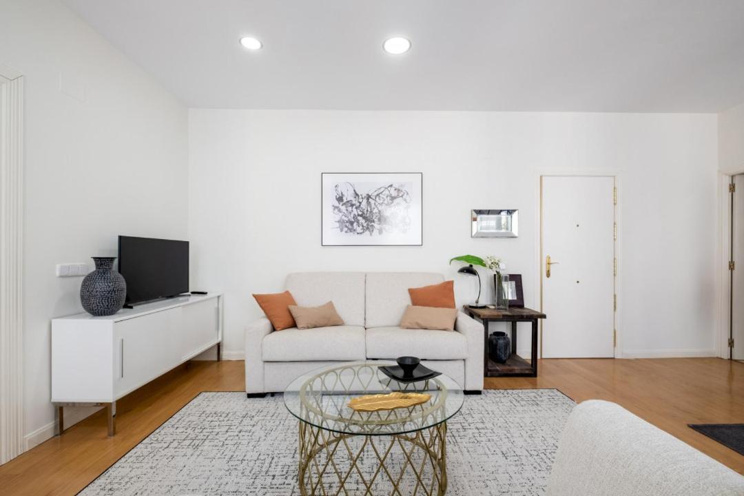 1 Bedroom 1 Bathroom Furnished - Sol - Bright Refurbished - Mintystay Apartamento Madri
