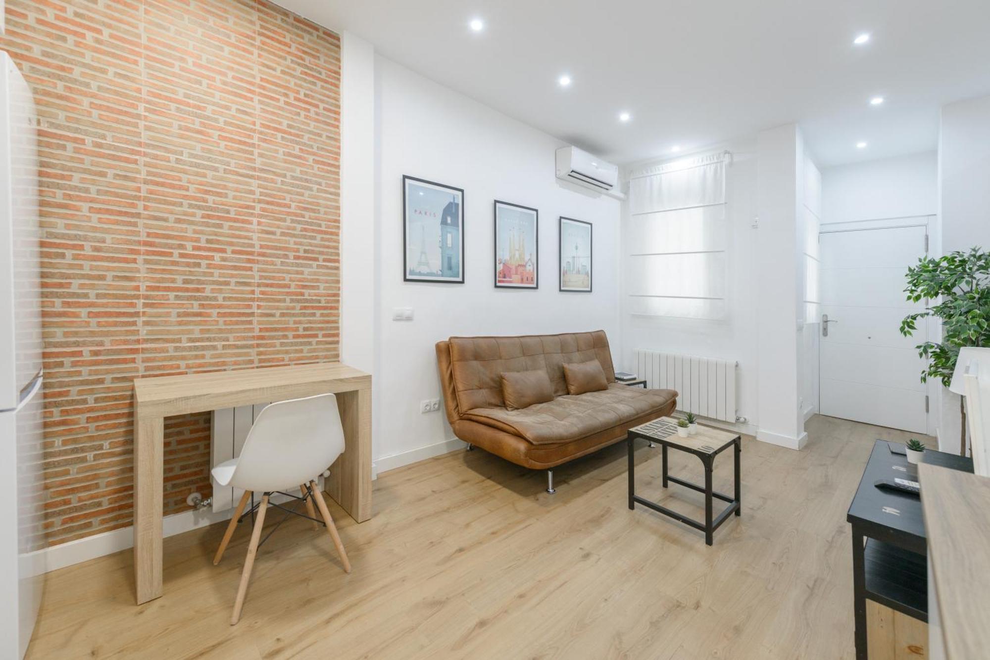 Avila Calle, Precioso Estudio En Santiago Bernabeu-estrecho En Segundo Piso Sin Ascensor Apartamento Madri