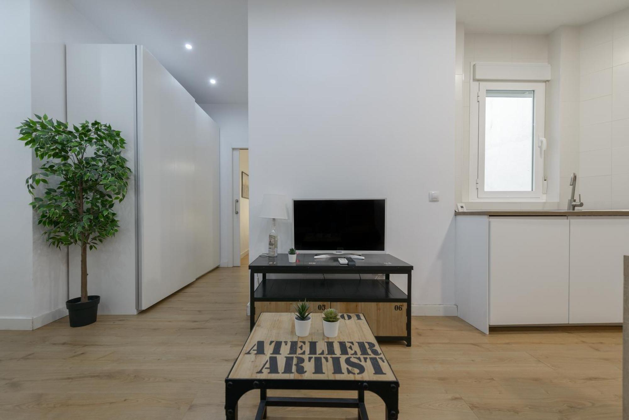 Avila Calle, Precioso Estudio En Santiago Bernabeu-estrecho En Segundo Piso Sin Ascensor Apartamento Madri