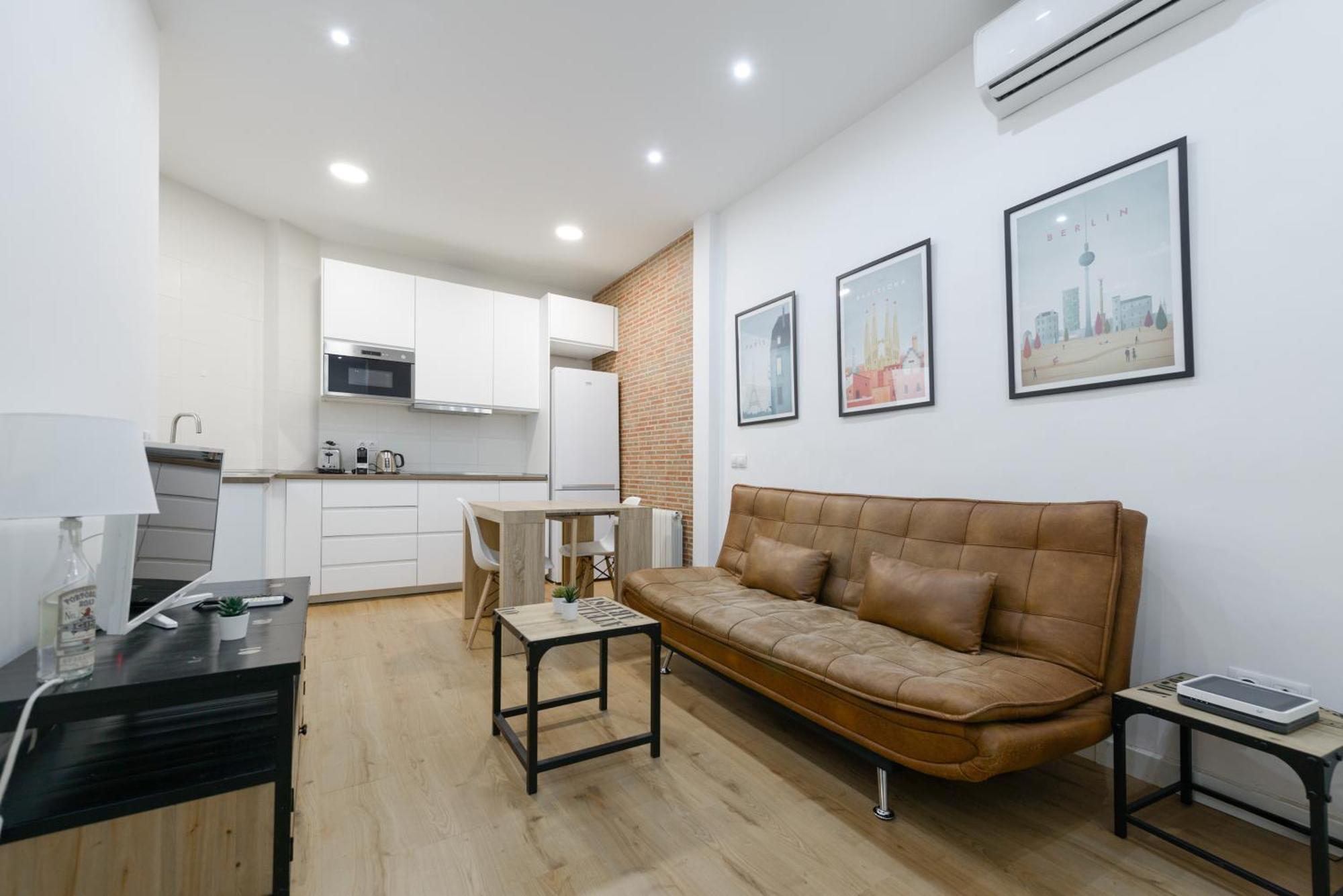 Avila Calle, Precioso Estudio En Santiago Bernabeu-estrecho En Segundo Piso Sin Ascensor * Madri