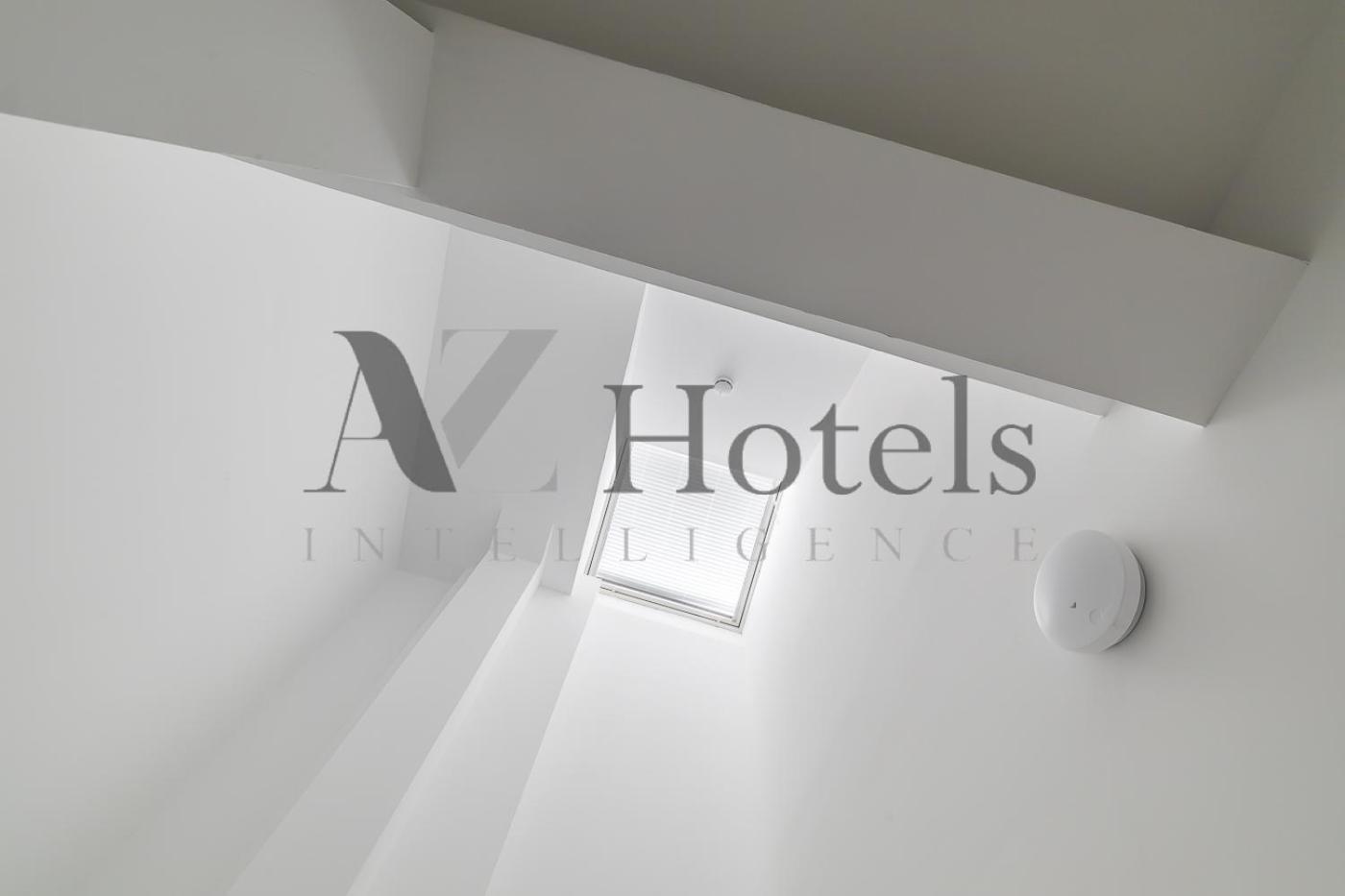 Ayz Luis Cabrera-auto Check-in Hotel Madri