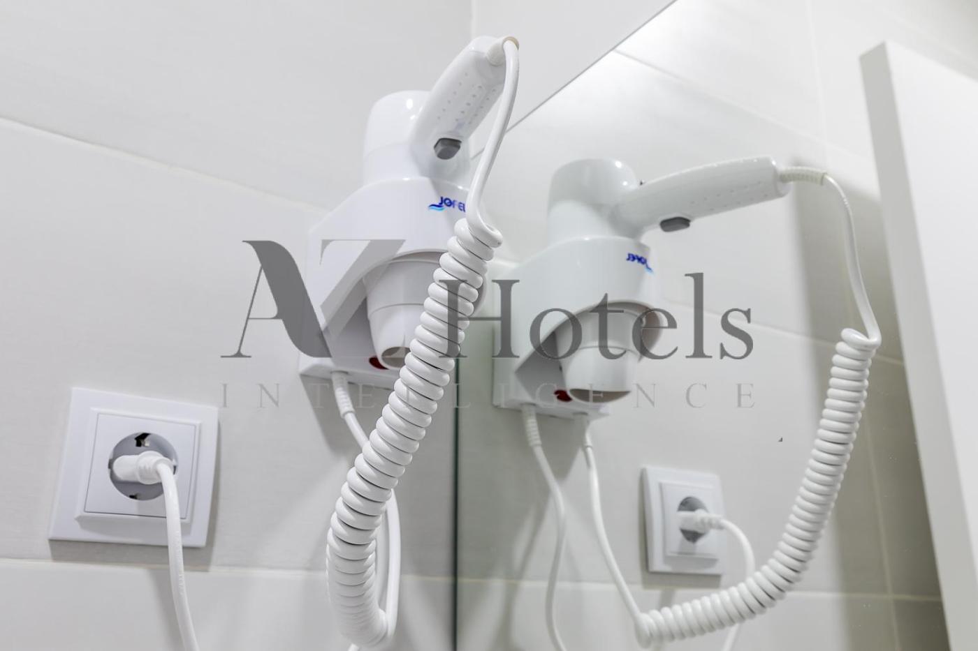 Ayz Luis Cabrera-auto Check-in Hotel Madri