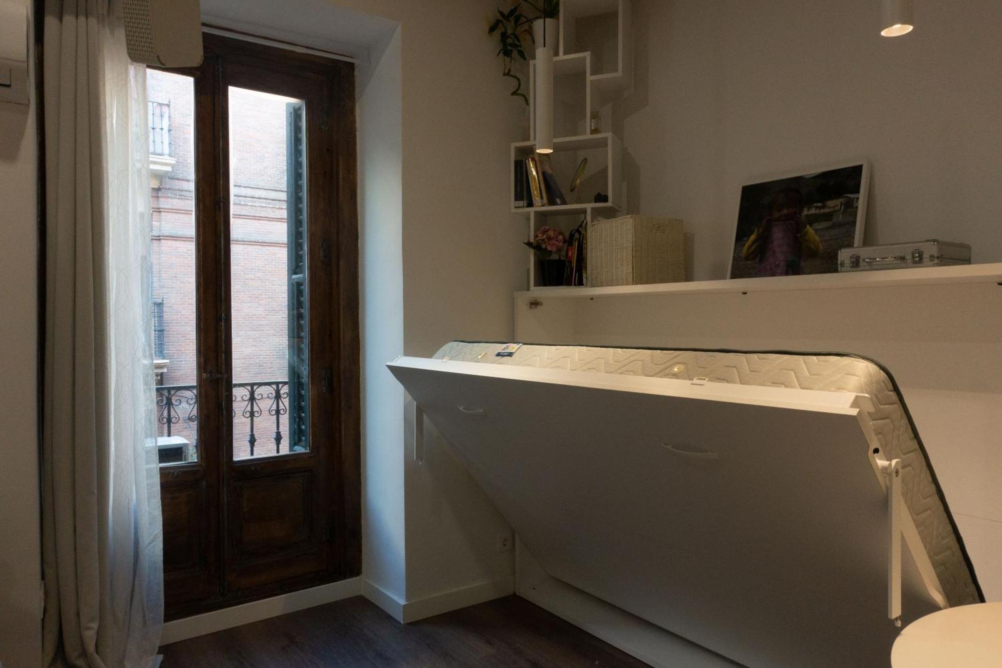 Hortaleza 4, Preciso Estudio En Chueca Junto A La Gran Via De Apartamento
