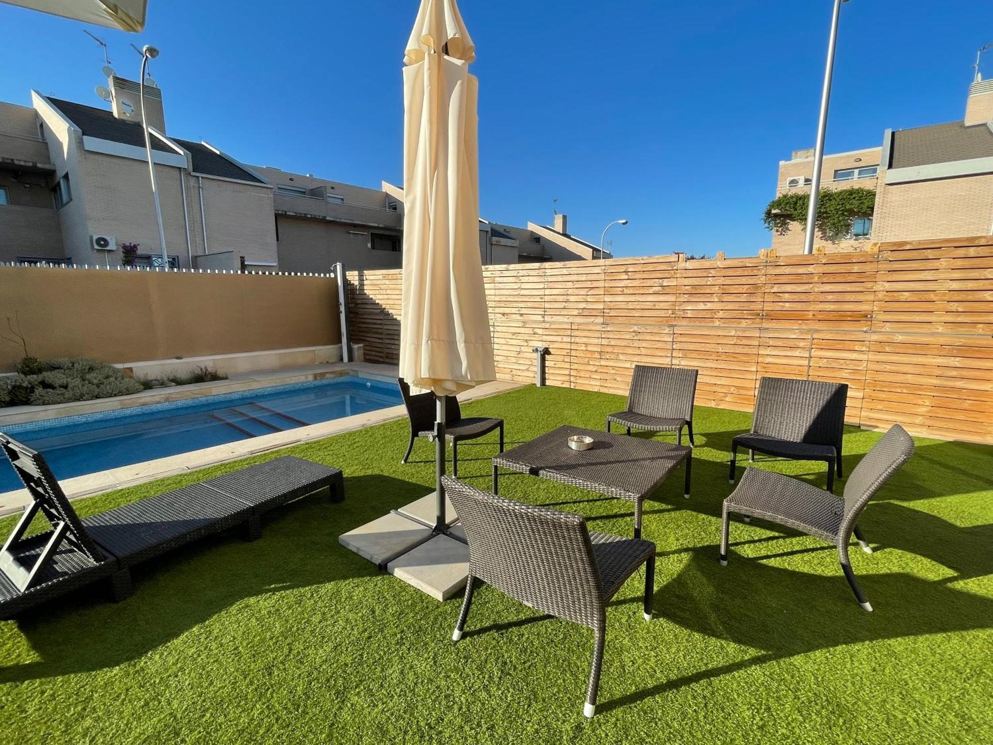 Сasa de vacaciones Valdevebas Con Piscina En Centro Wifi Gratis Madrid