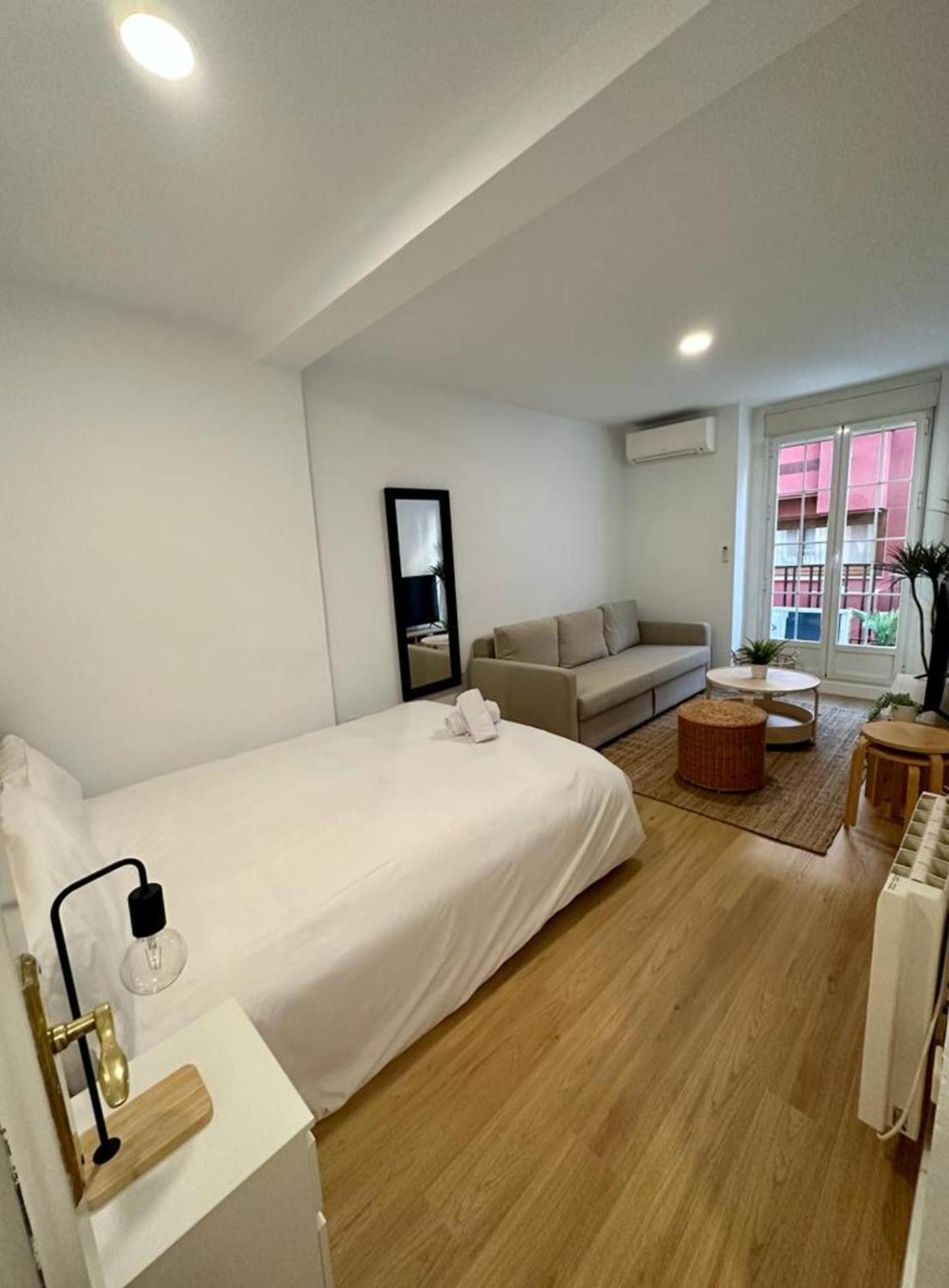 Calle Regueros Loft 3pax En Pleno Chueca Appartement