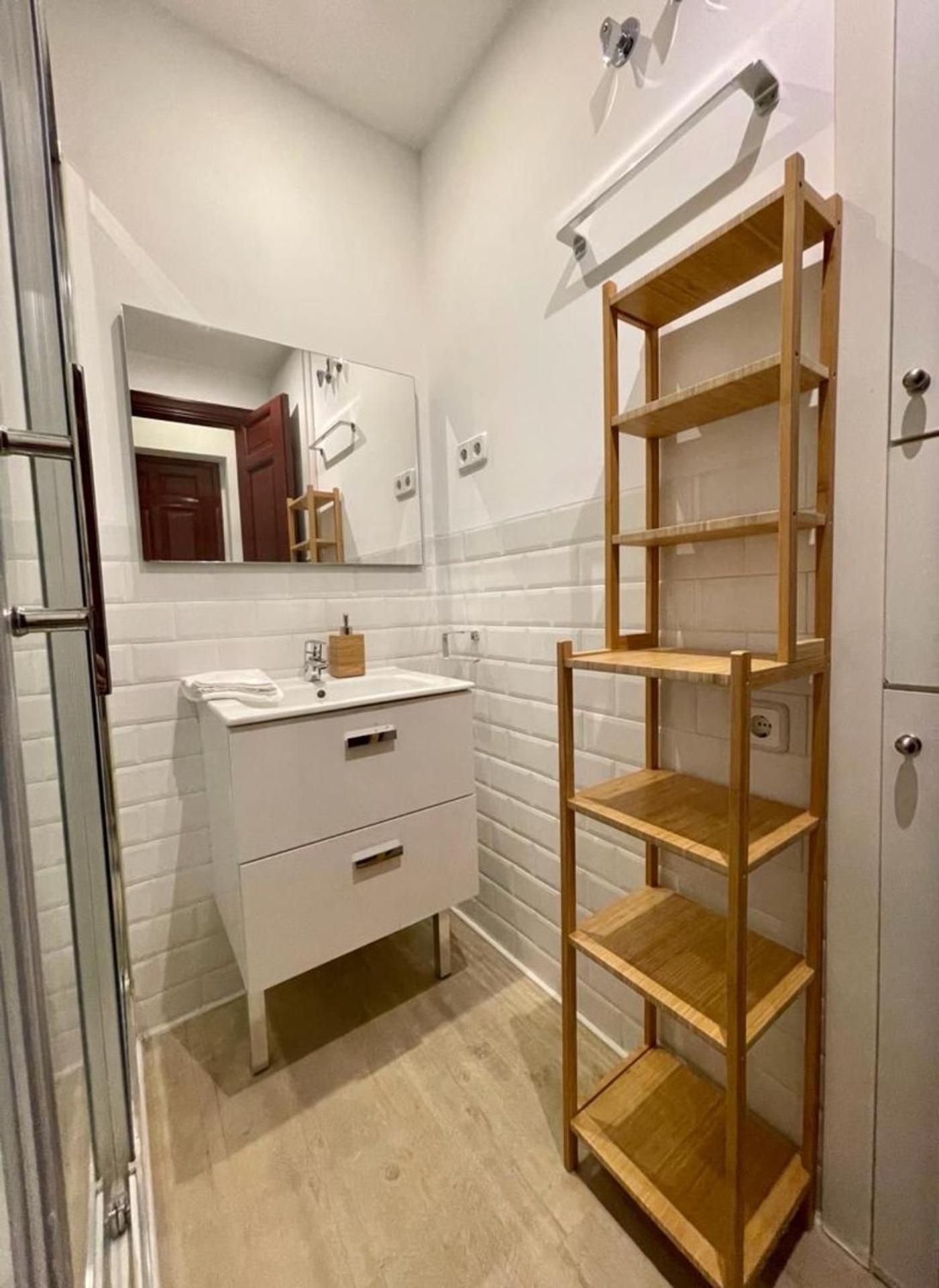Apartamento Beautiful Loft 3pax En Huertas-cortes