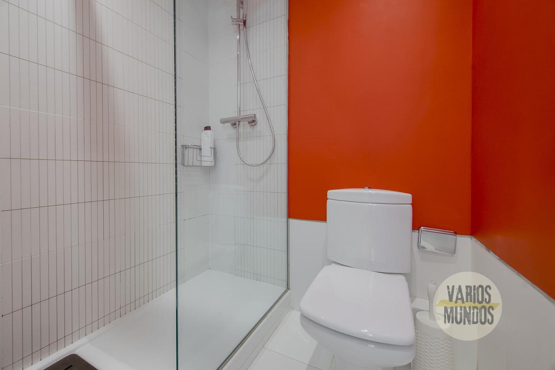 Premium 10pax En Plaza Espana-gran Via Madrid