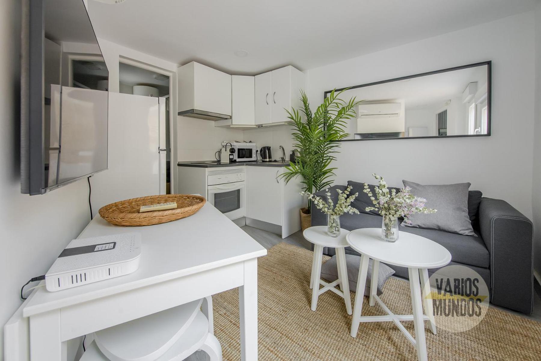 Apartment Atico Calle Silva 3pax Con Terraza Esquina Con Gran Via E2 *