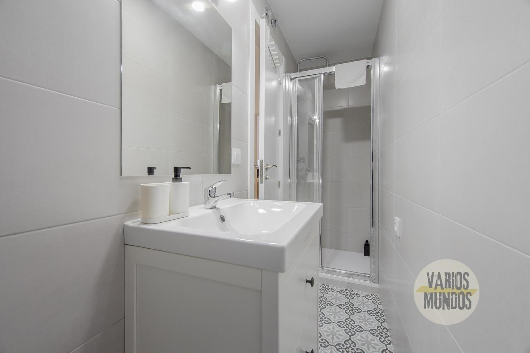 Stylish Loft With 2 Beedrooms En El Centro - La Latina E2 *