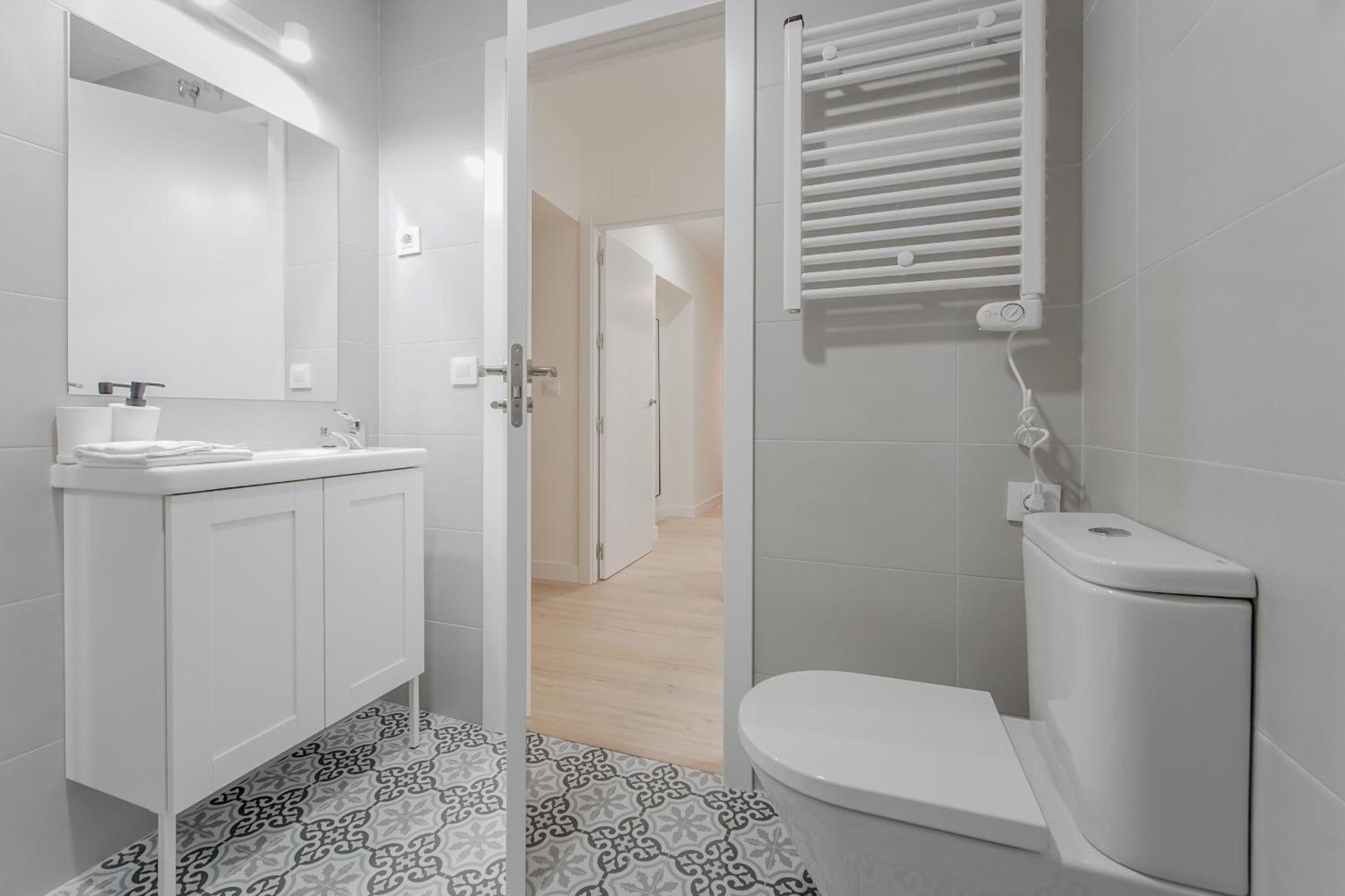 Appartamento Modern 6pax En La Plaza De Tirso-centro E1 Madrid