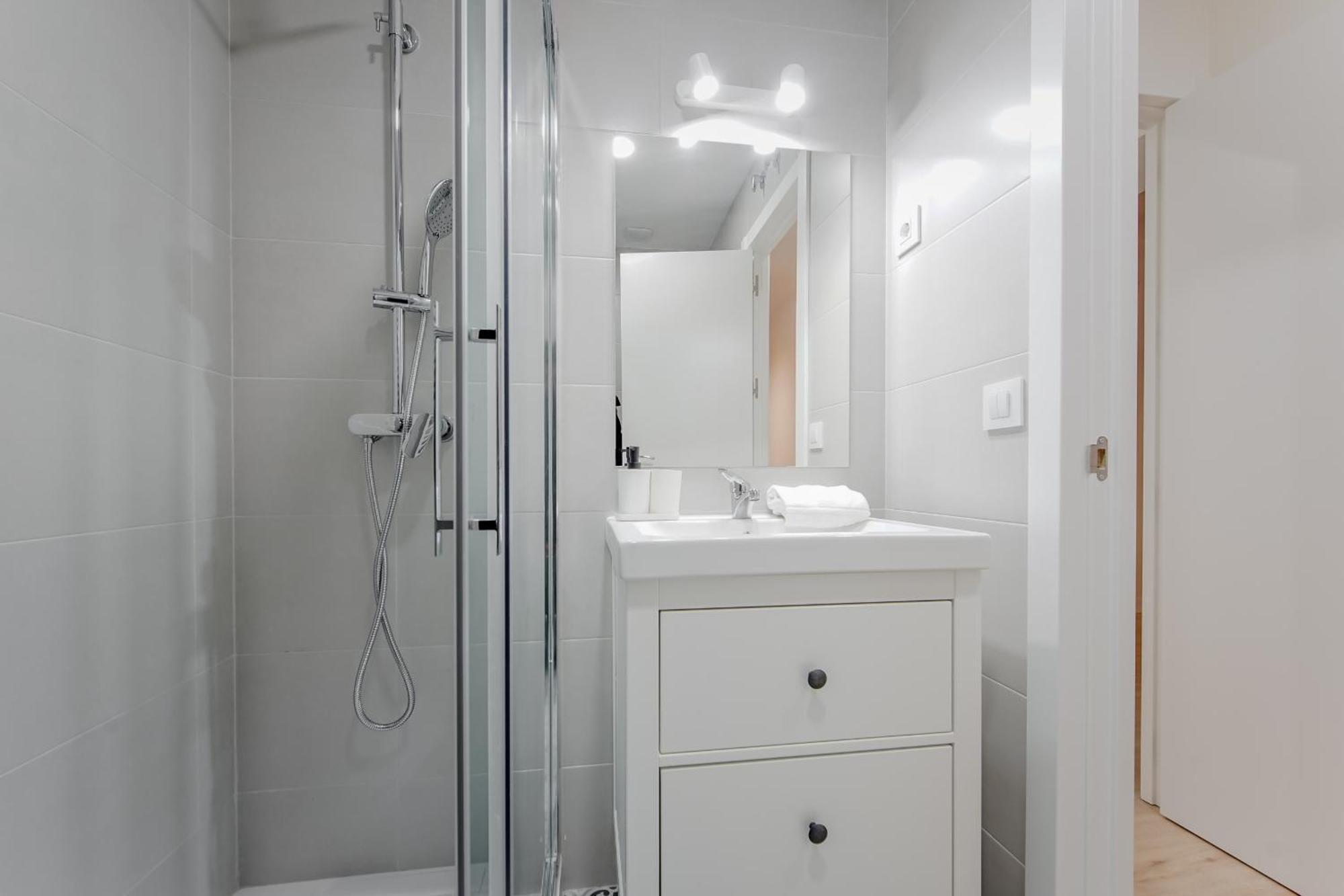 Modern 6pax En La Plaza De Tirso-centro E1 Appartamento Madrid