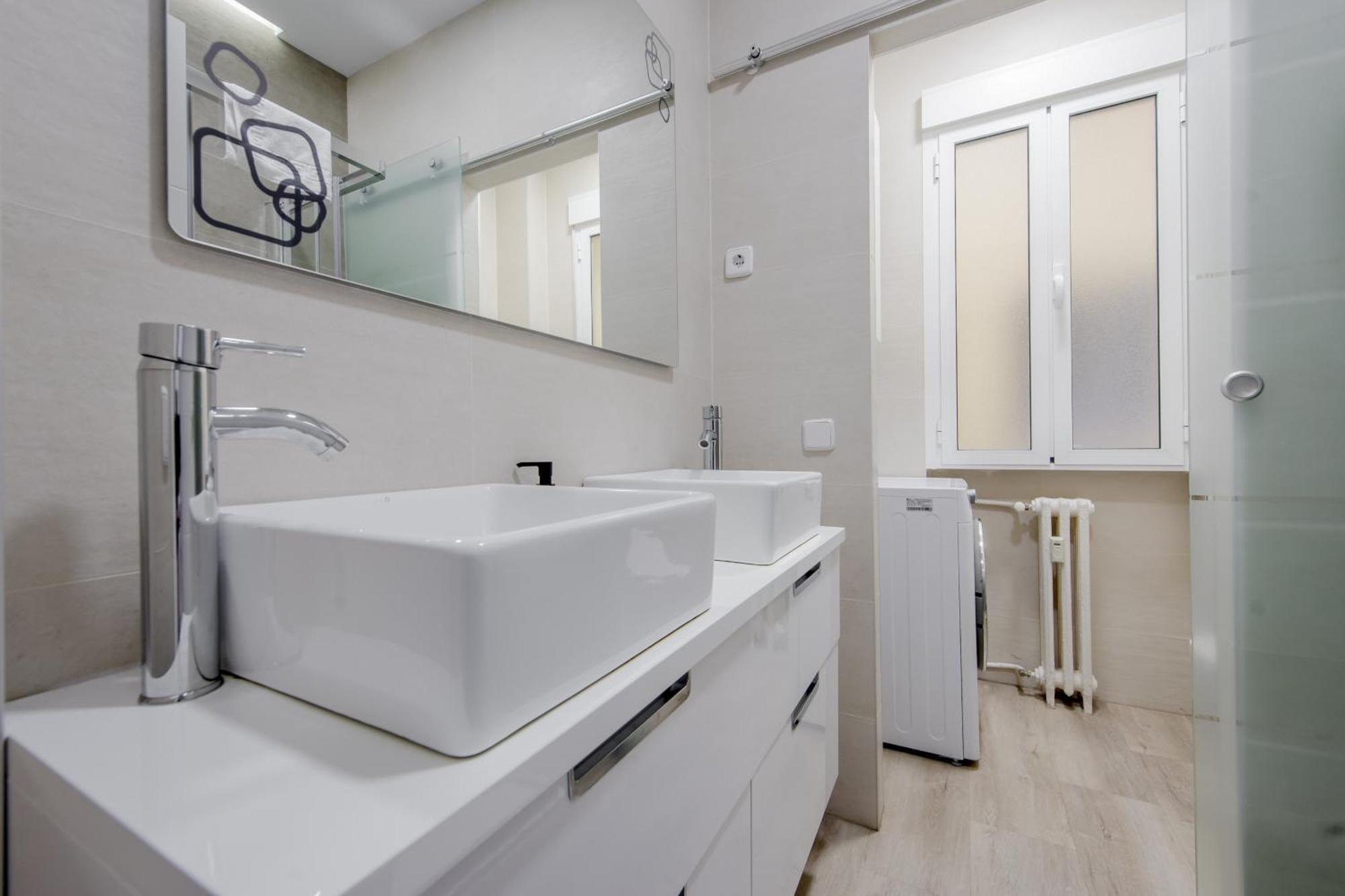 Elegante Apartamento En El Centro De Madrid-rastro