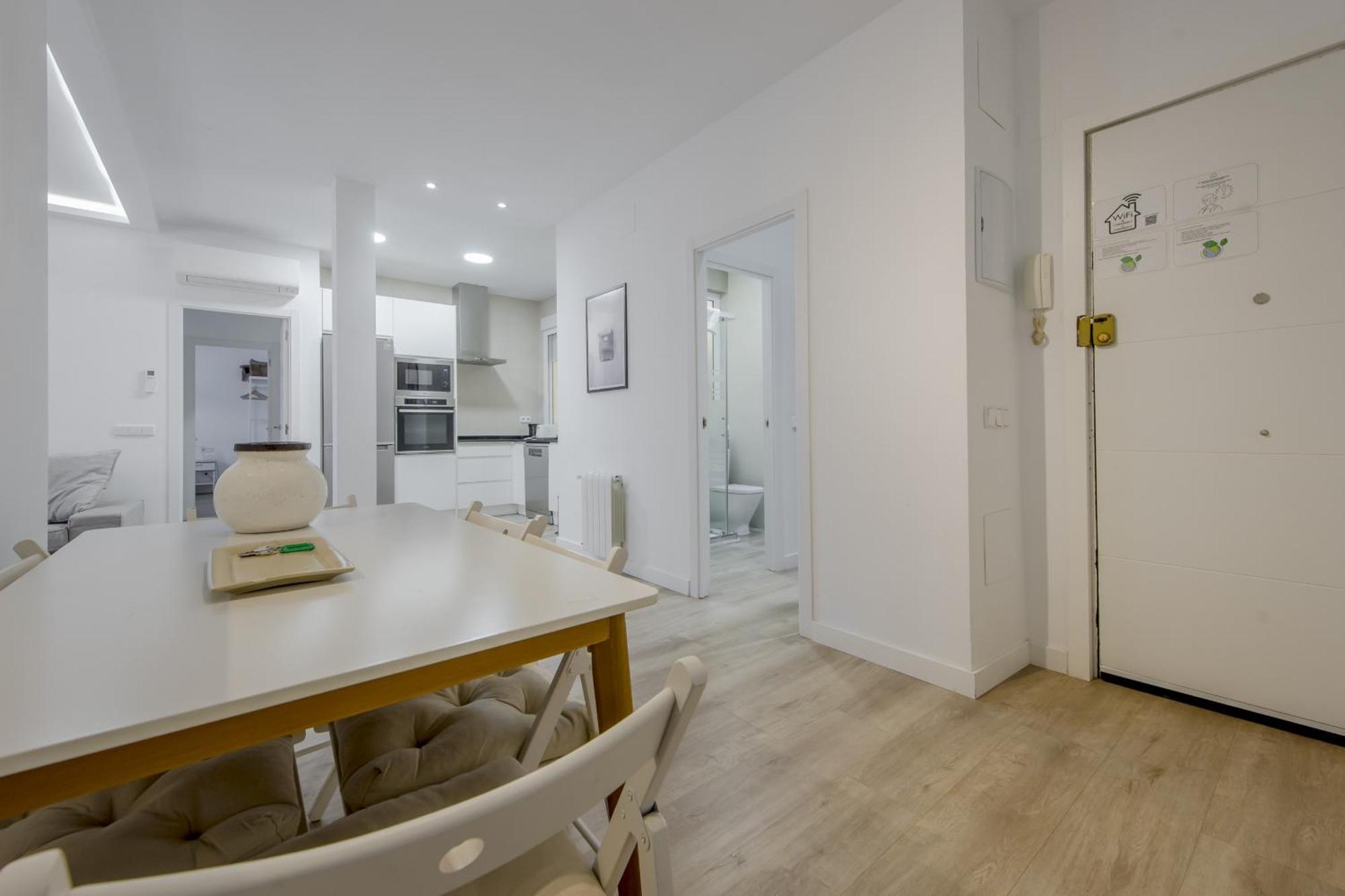 Elegante Apartamento En El Centro De Madrid-rastro *