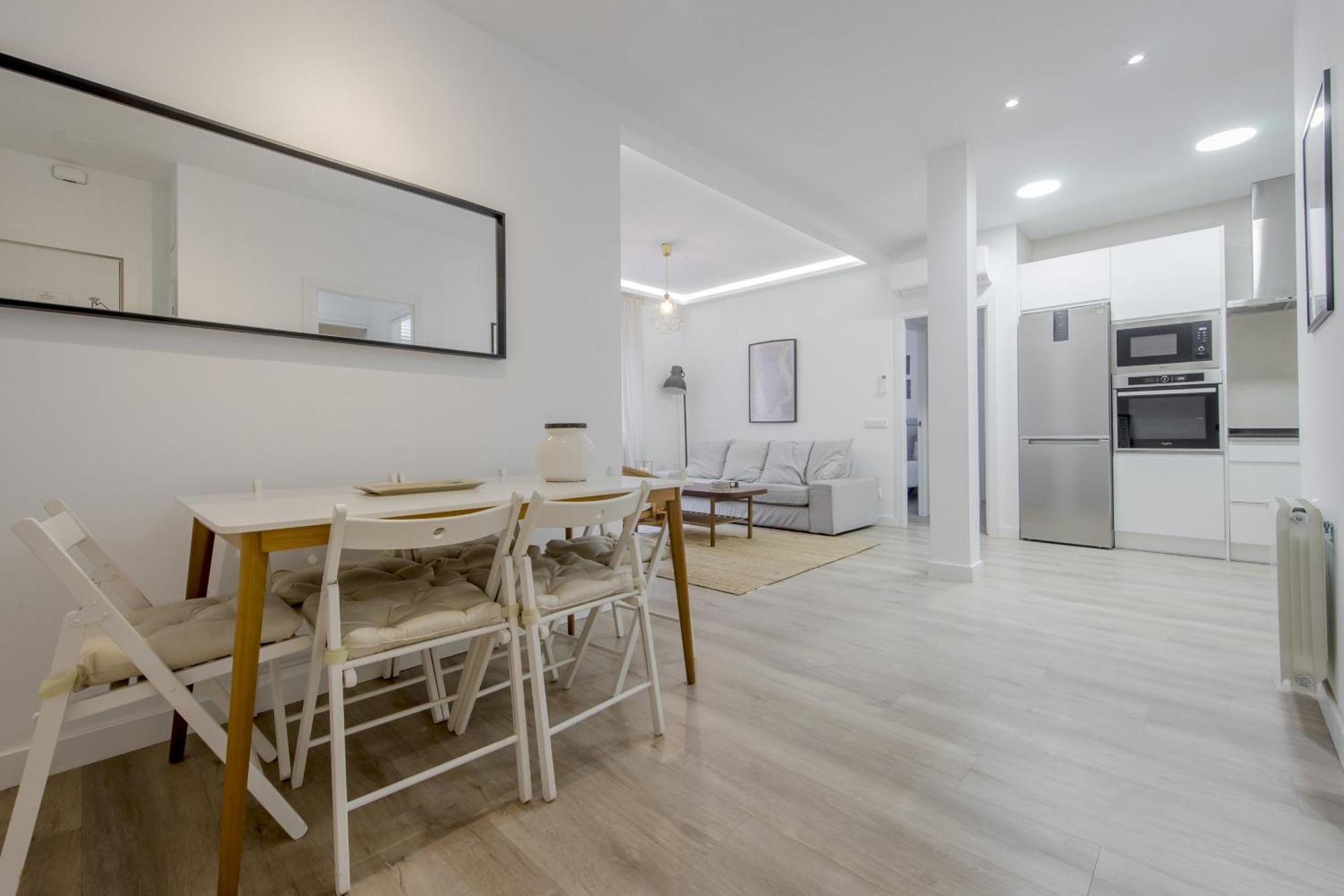 Elegante Apartamento En El Centro De Madrid-rastro * Madrid