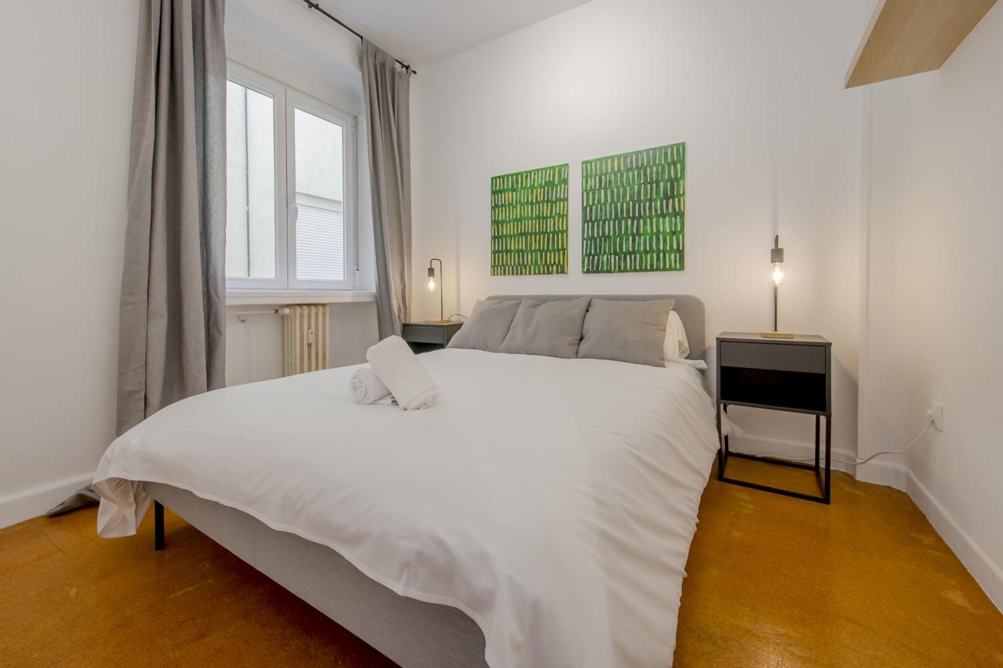 Classic 7pax En La Latina-centro De * Madrid