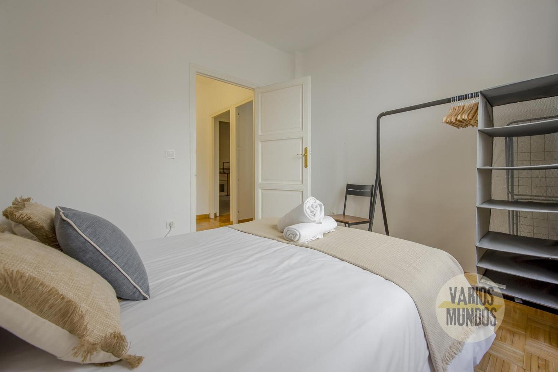 Centrico Apt En La Calle Toledo 77 Apartamento *