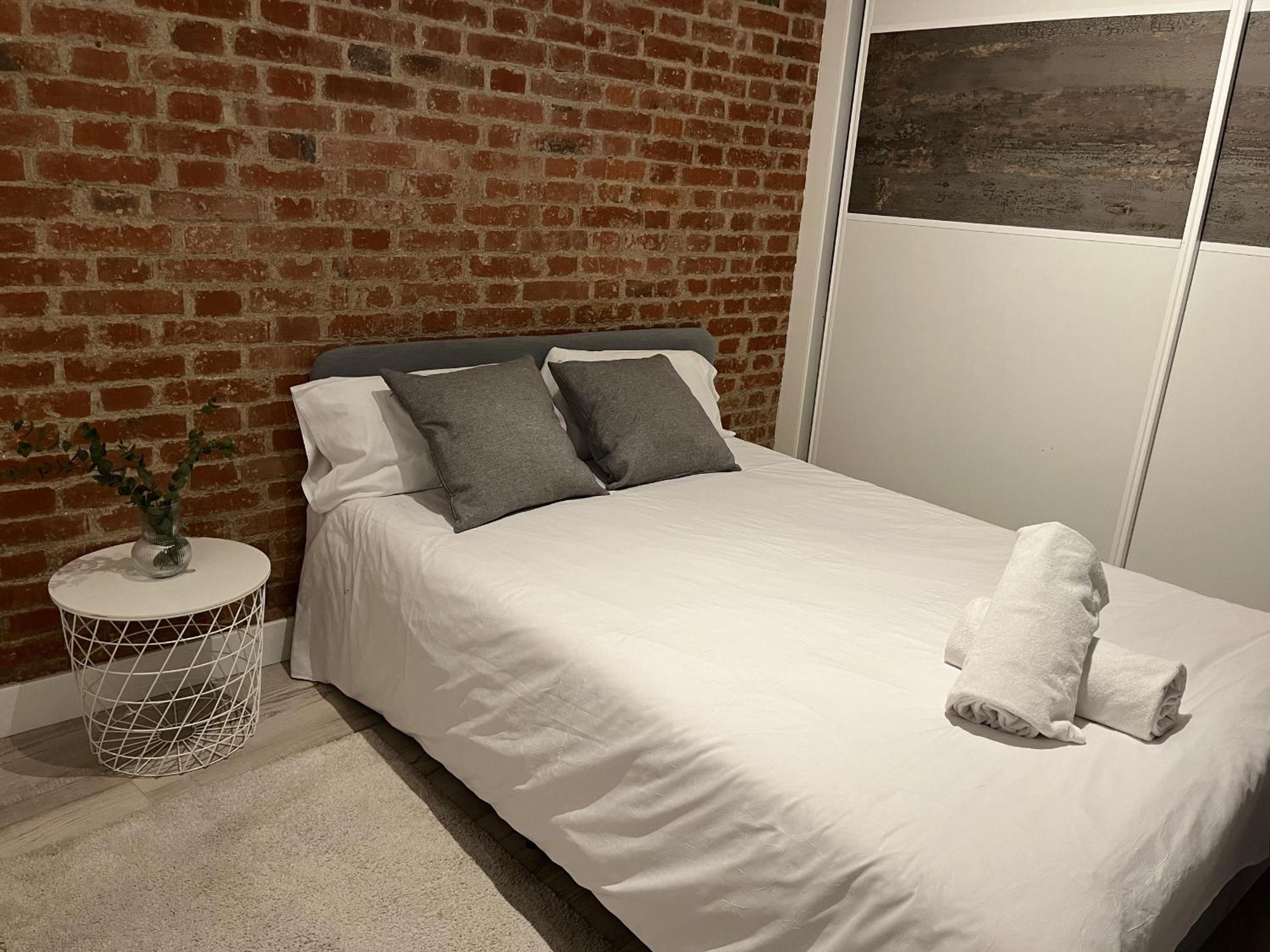 Apartamento C-almendro, Nuevo Piso En El Corazon De E1