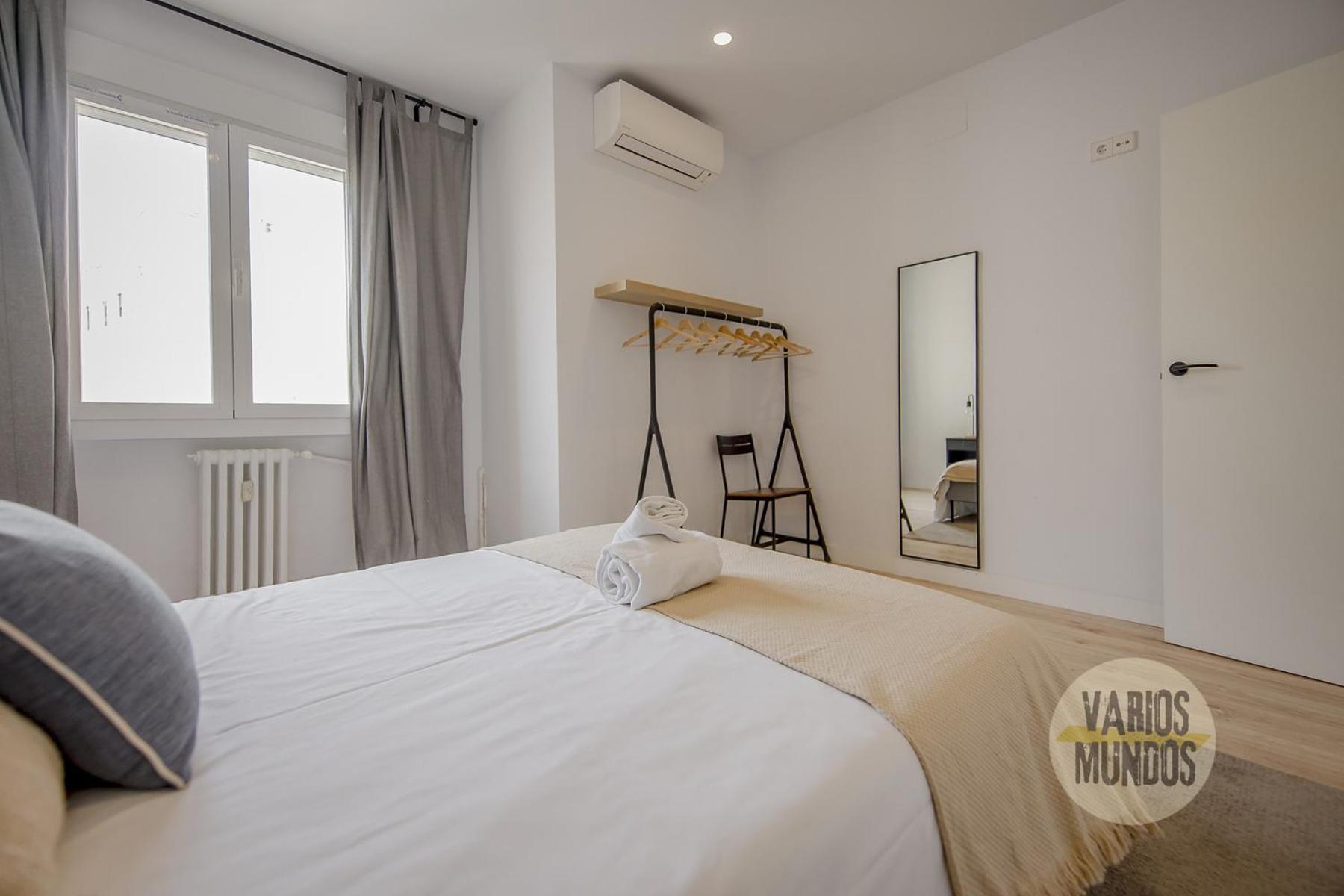 Atico X9 Pax Con Gran Terraza En El La Latina Apartamento *
