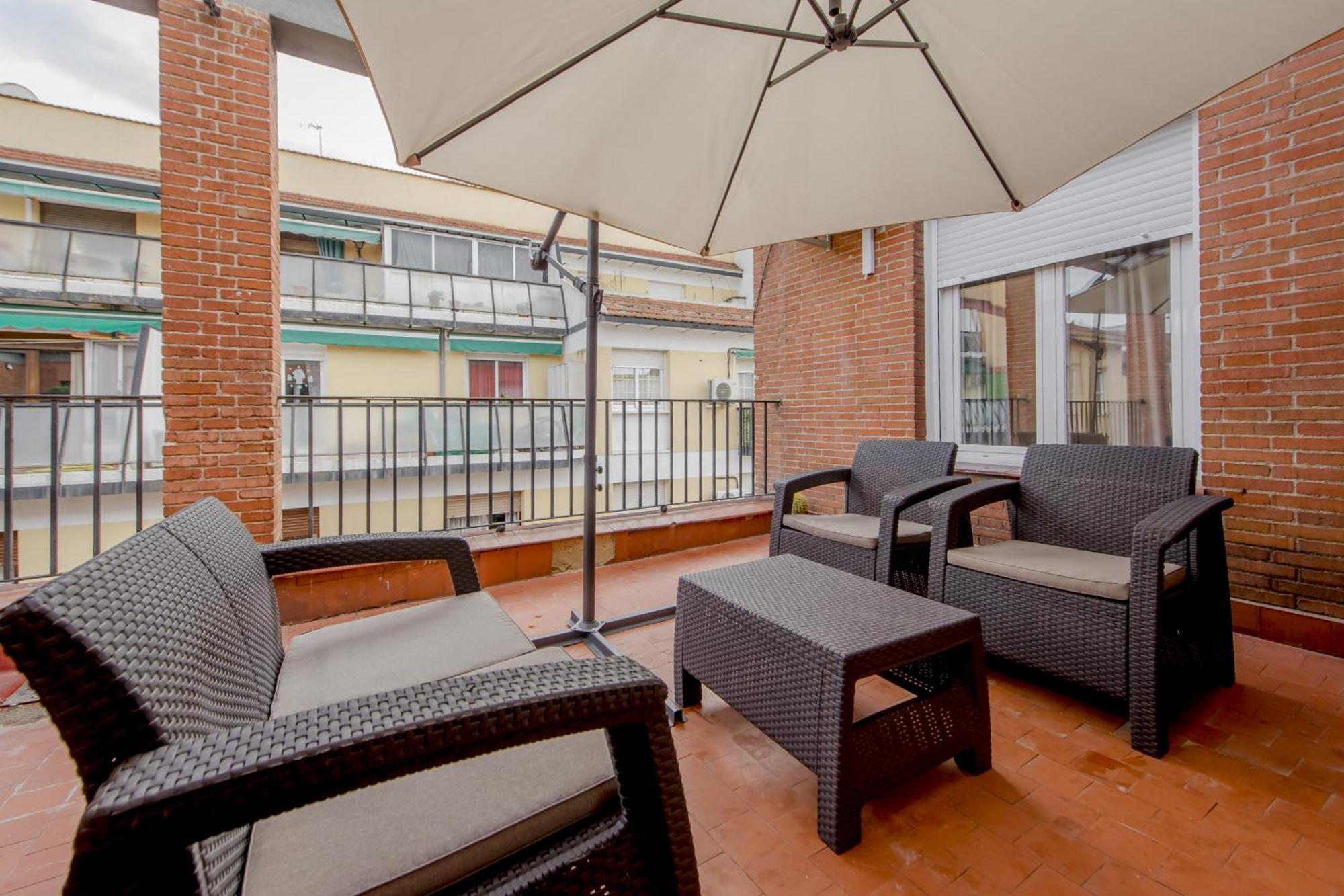 Apartamento Atico X9 Pax Con Gran Terraza En El La Latina Madrid